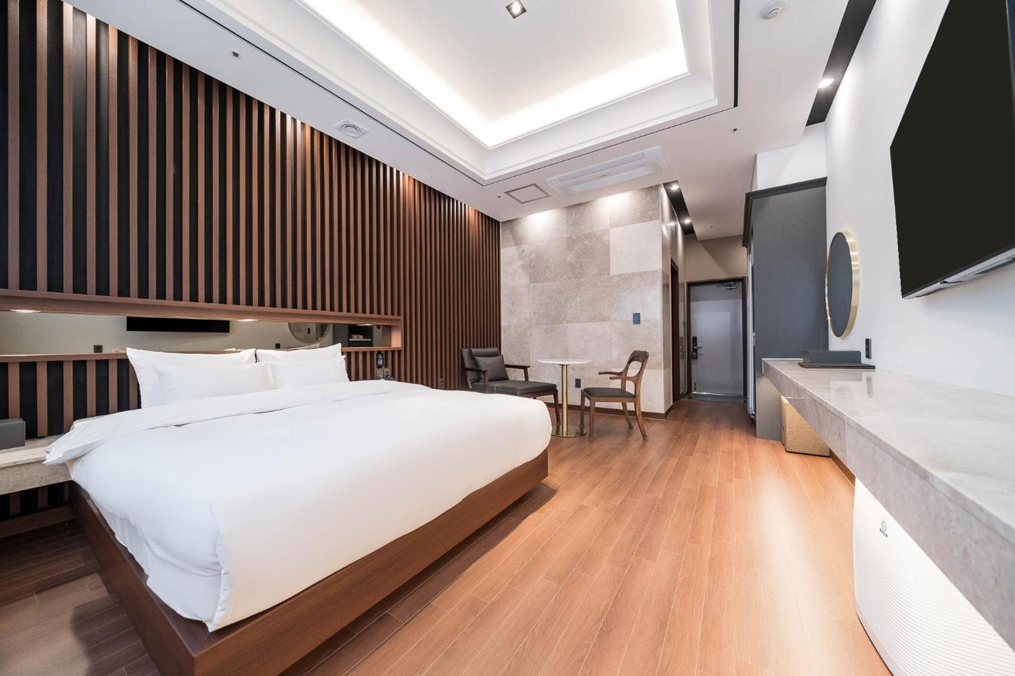 Superior Double Room - Photo 1