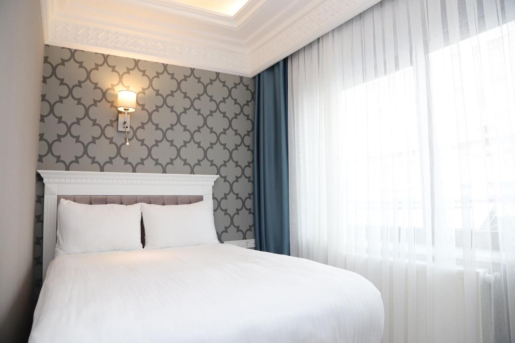 Deluxe Double Room photo 2