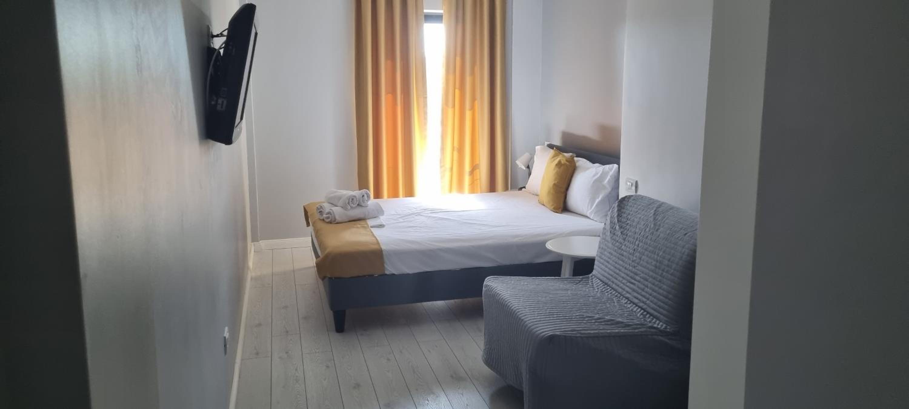 Triple Room with Private Bathroom photo 3