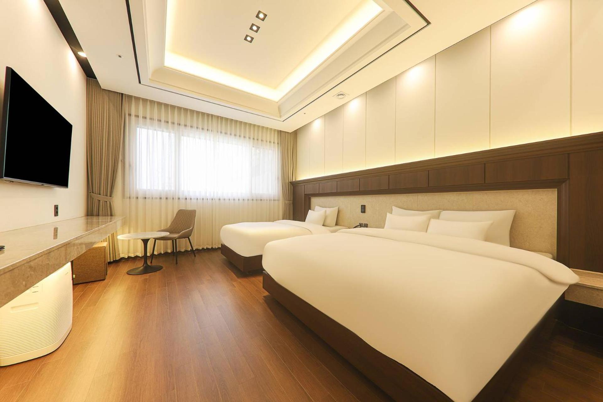 Superior Twin Room - Photo 6