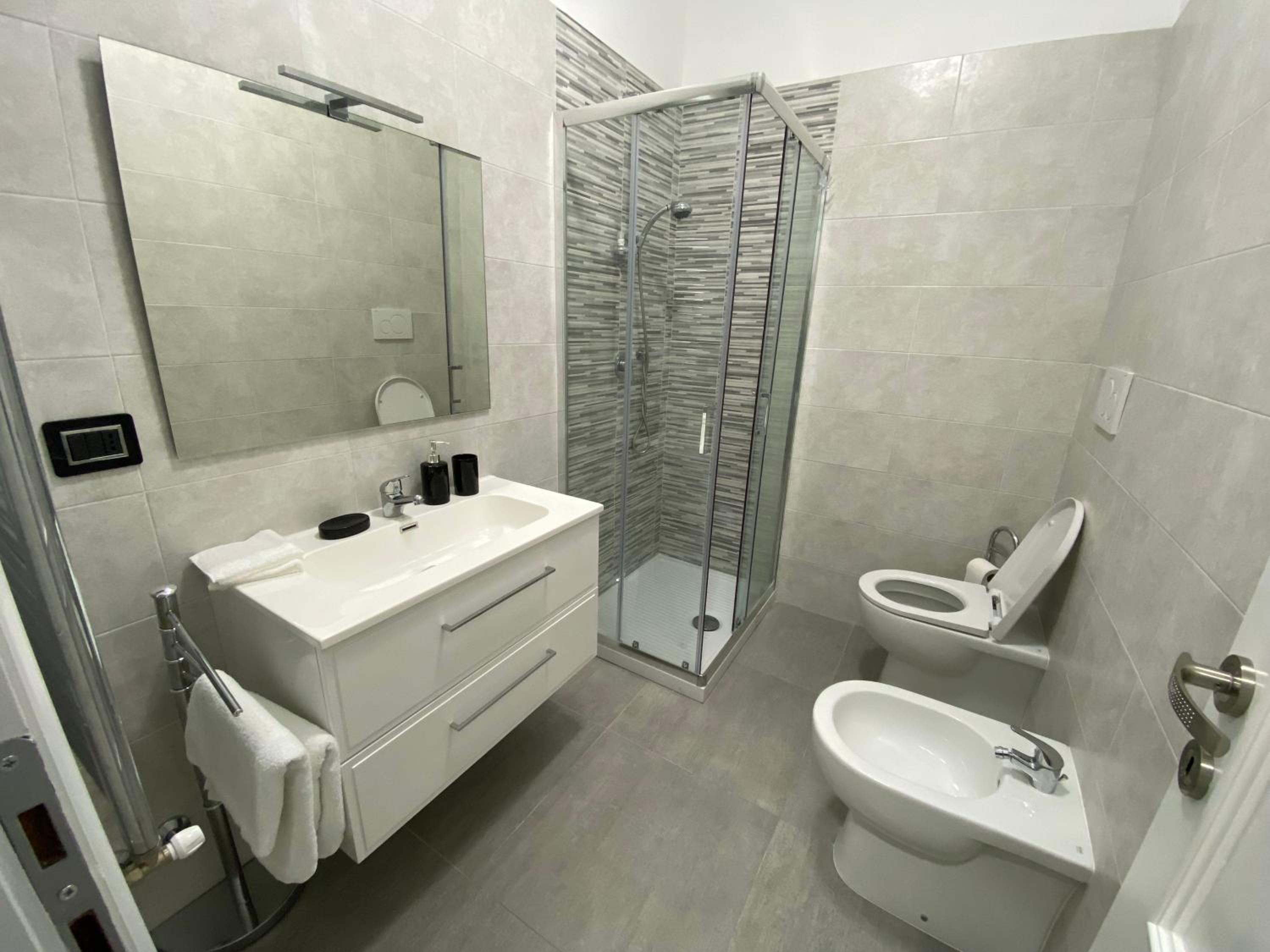 Comfort Triple Room with Shower photo 2