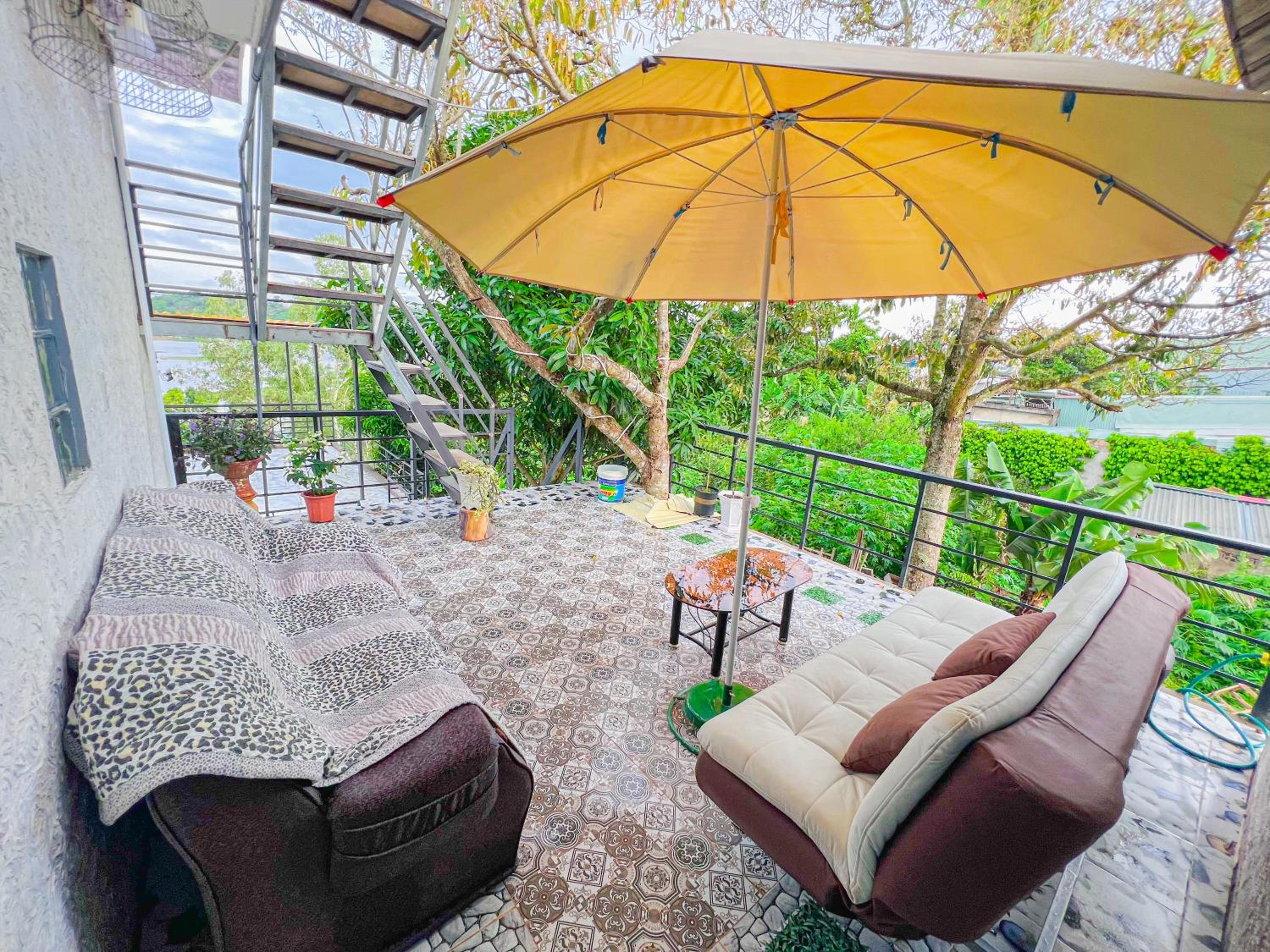 Deluxe Double Room with Balcony - Photo 2