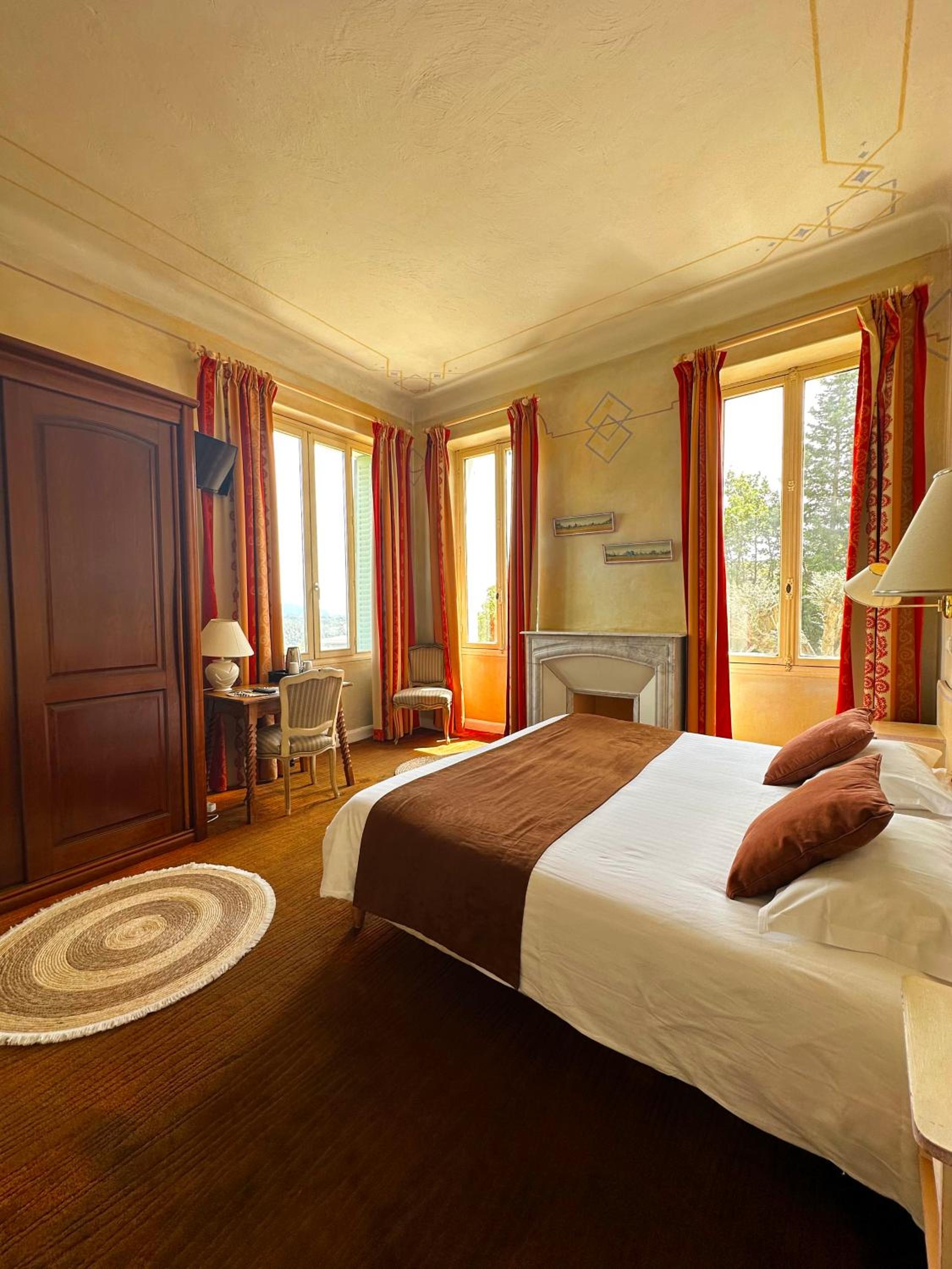 Large double room with balcony and panoramic view - Photo 5