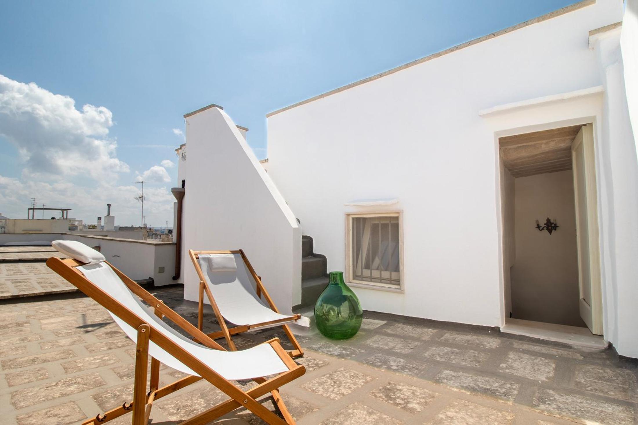 Junior Suite with Terrace - Photo 4