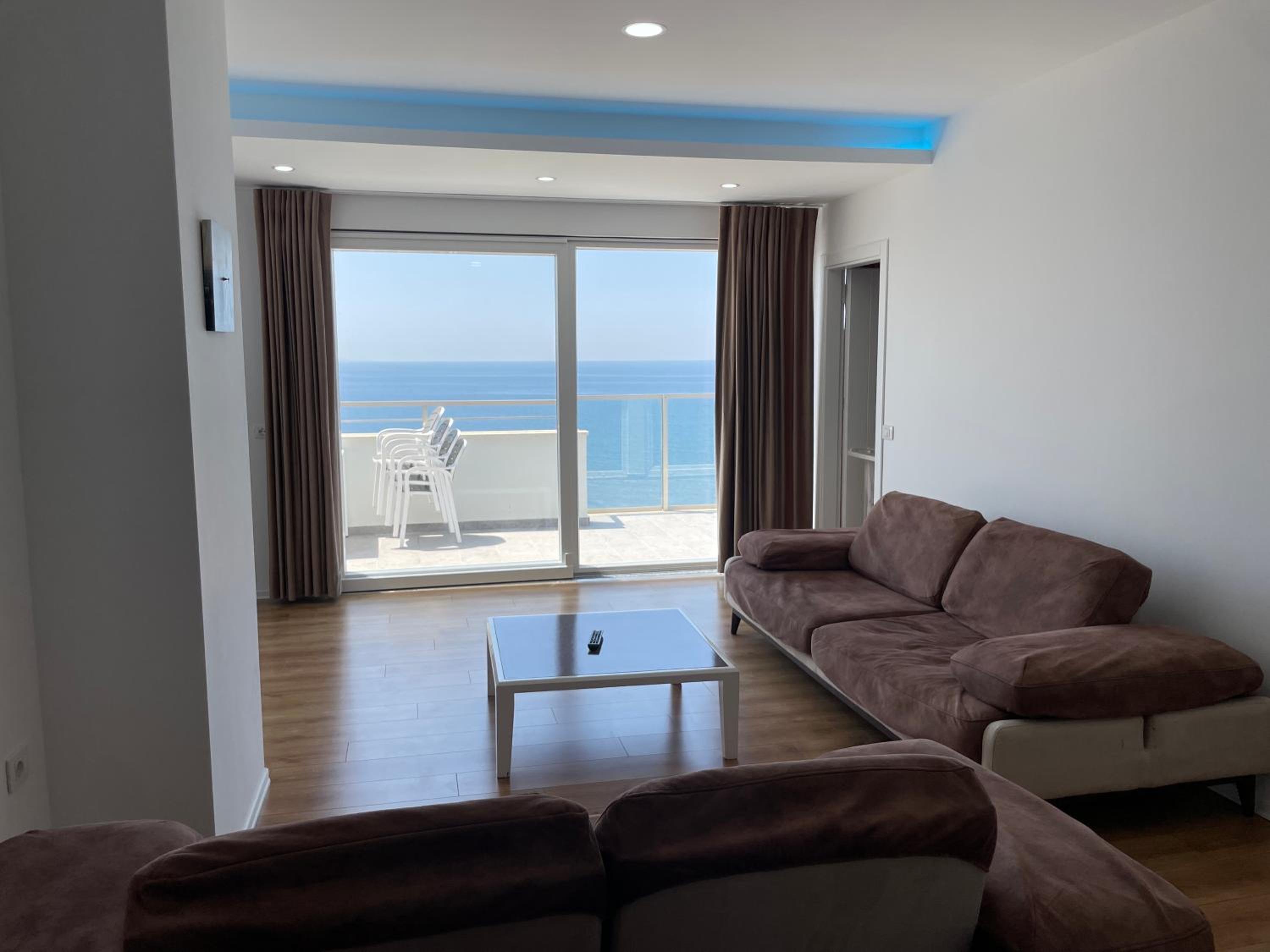 Deluxe Suite with Sea View photo 2