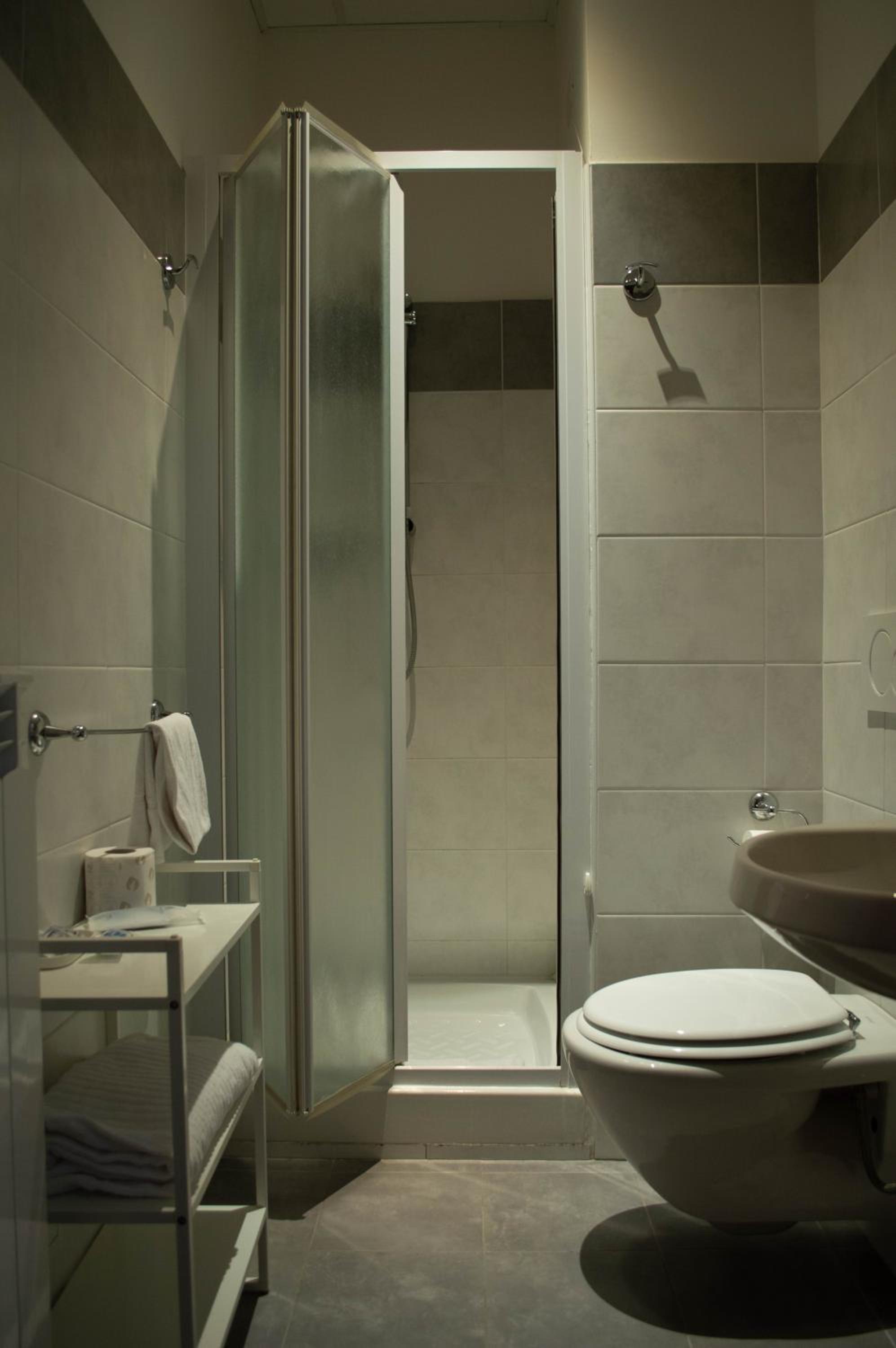 Double Room with Private Bathroom photo 3
