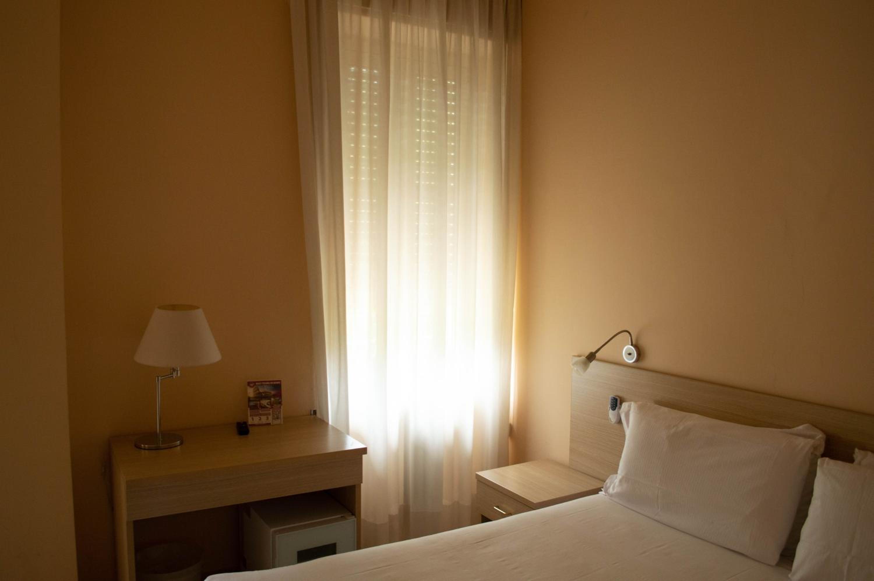 Double Room with Private Bathroom photo 3
