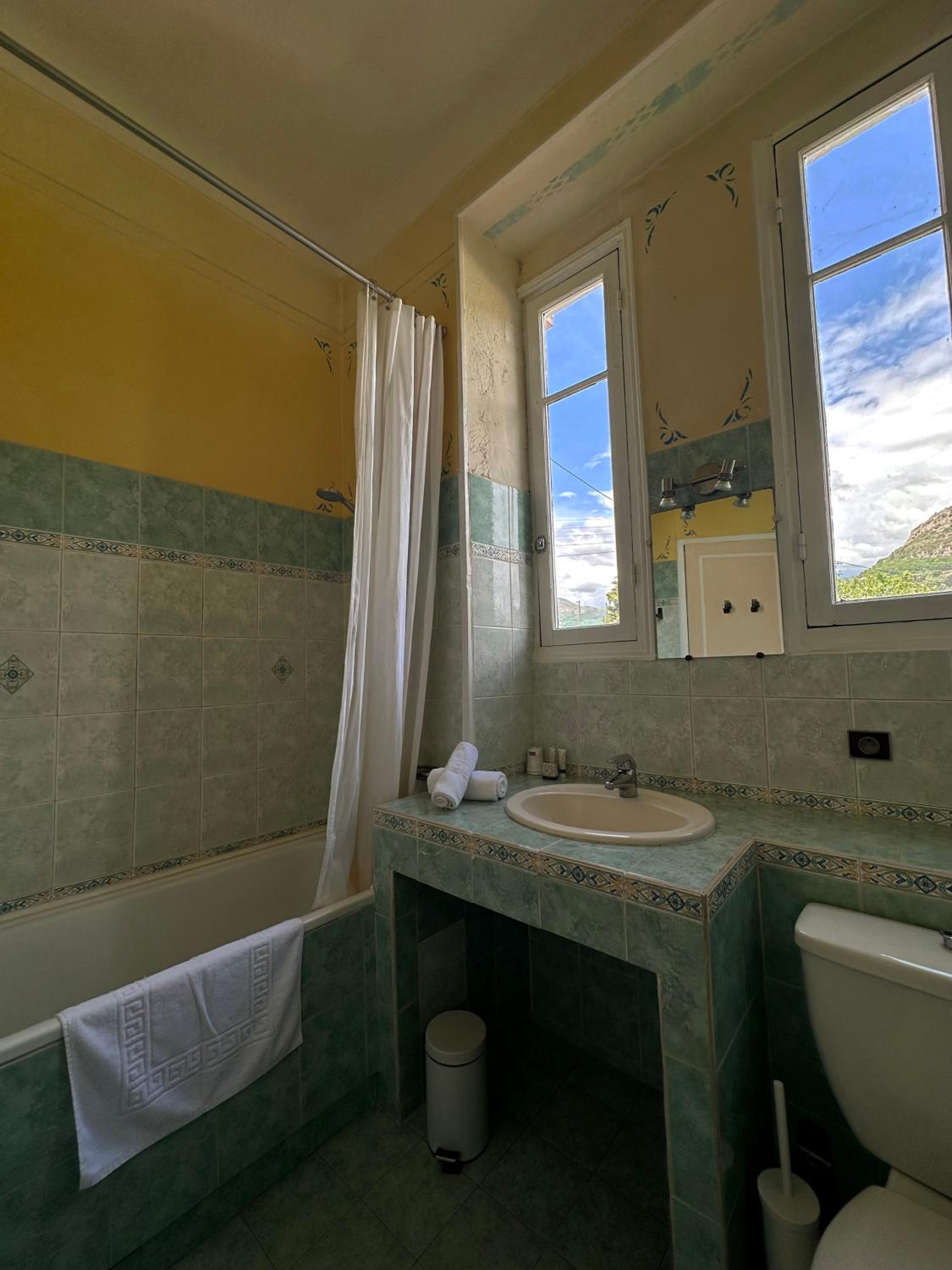 Double or Twin Room photo 3