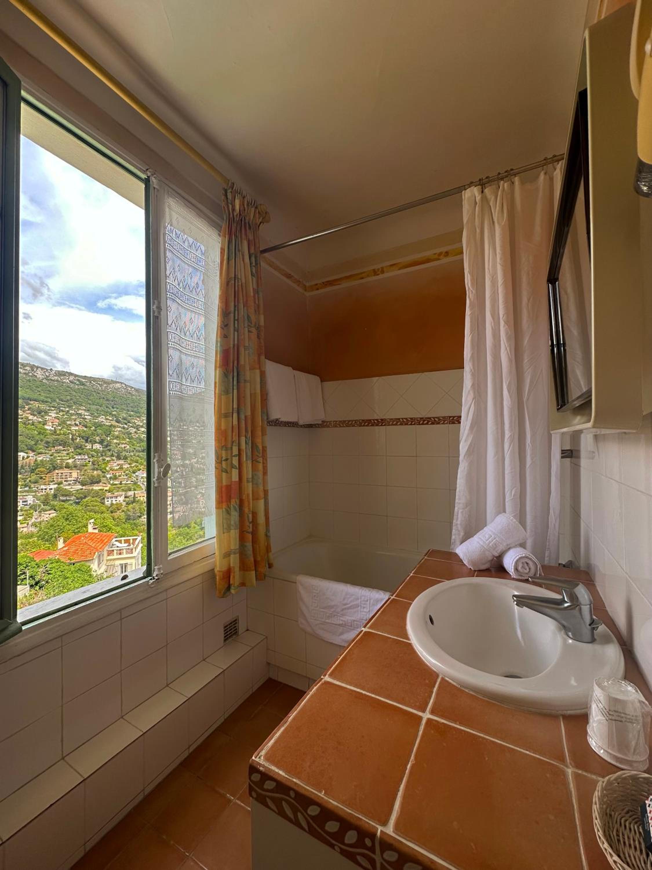 Double or Twin Room photo 2