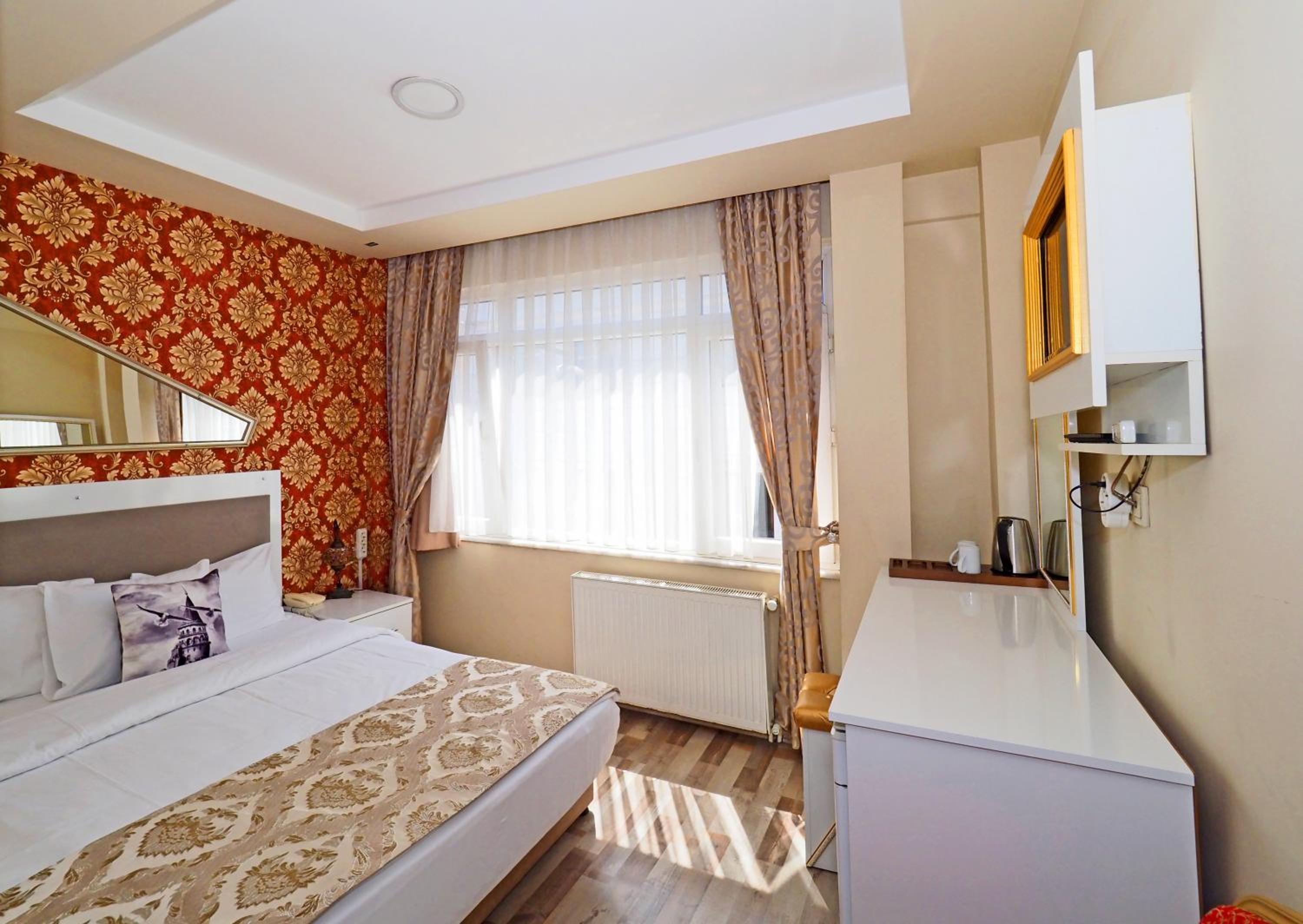Double or Twin Room photo 1