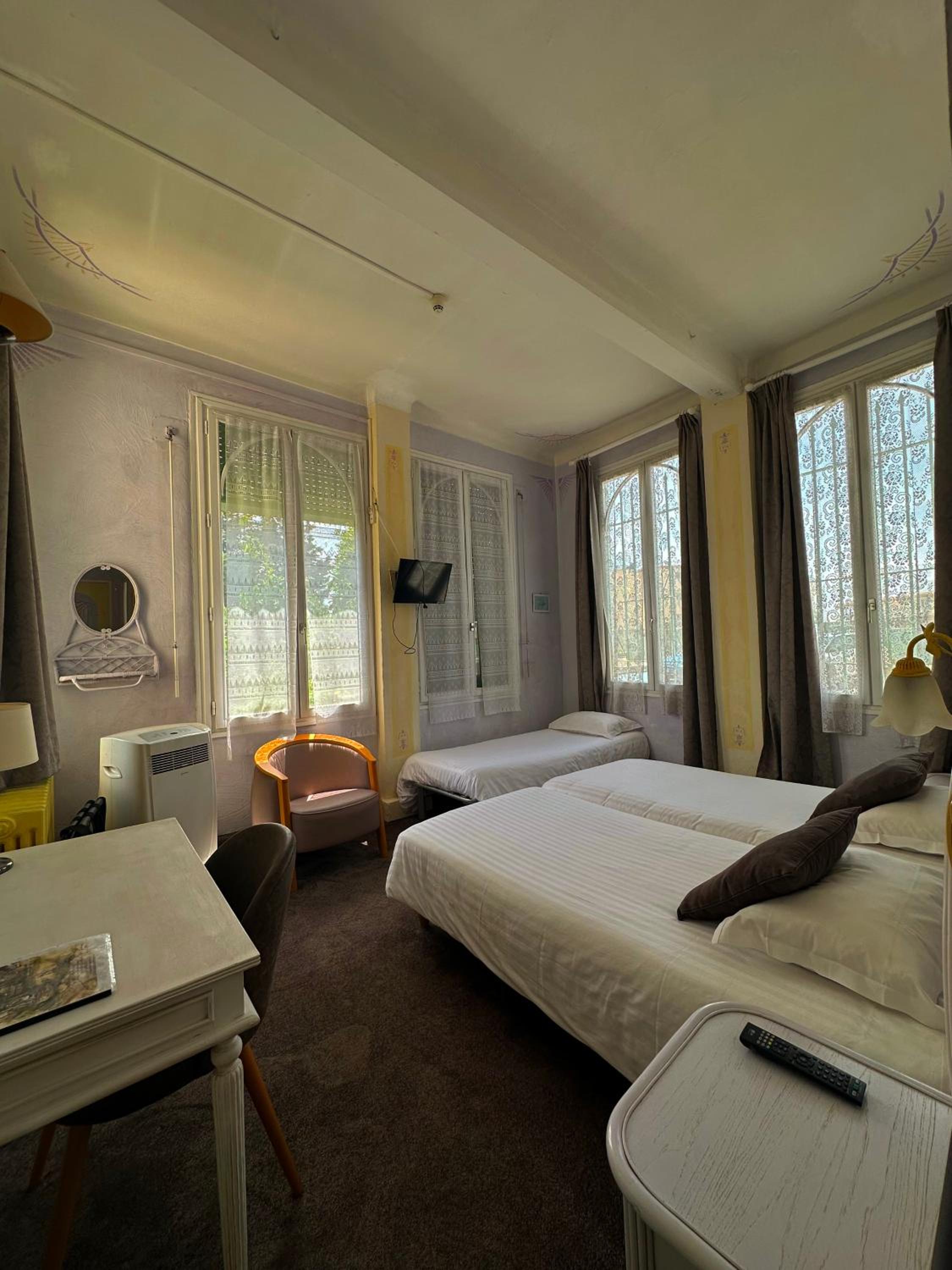 Triple Room - Photo 1