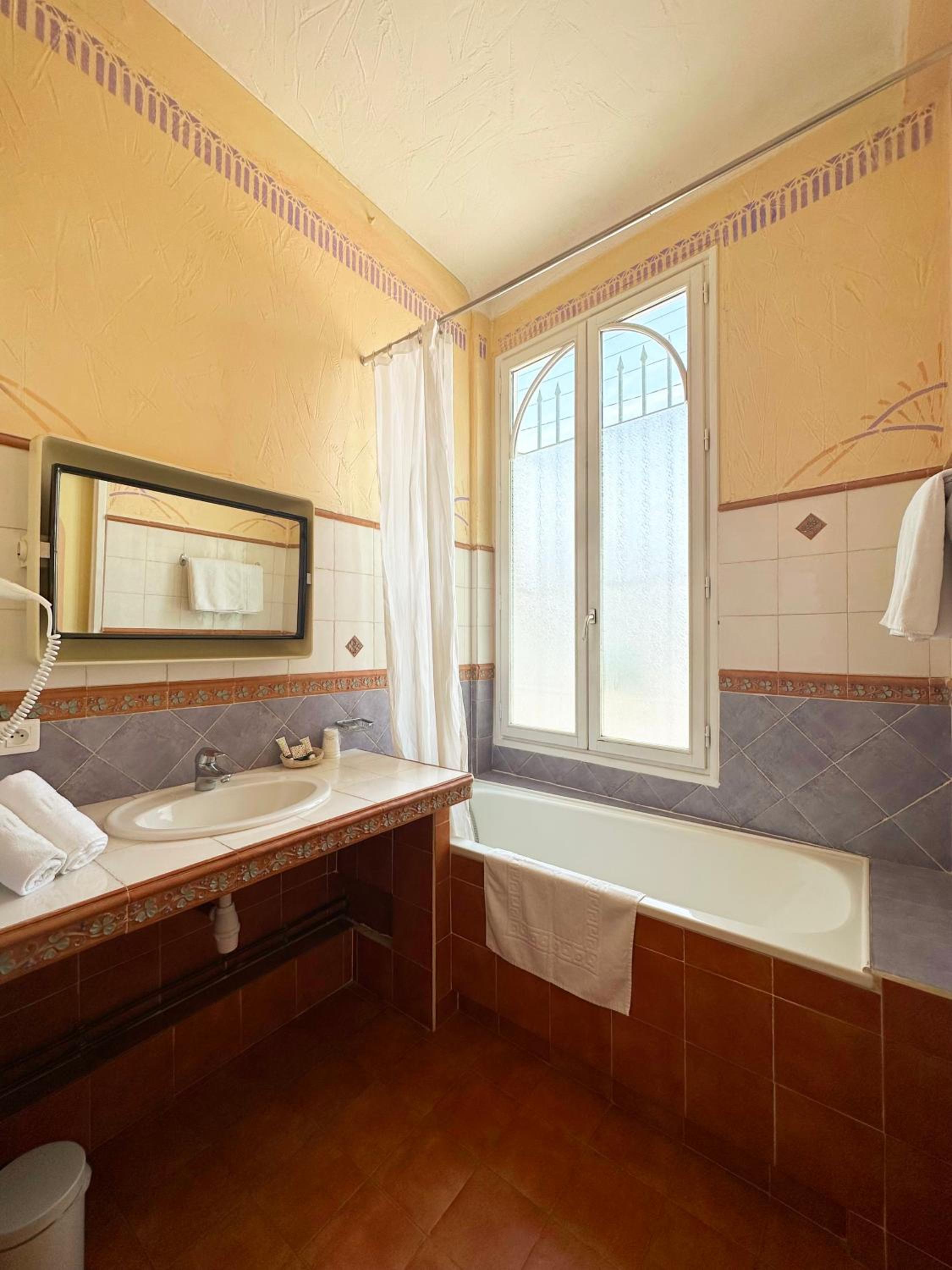 Triple Room - Photo 2