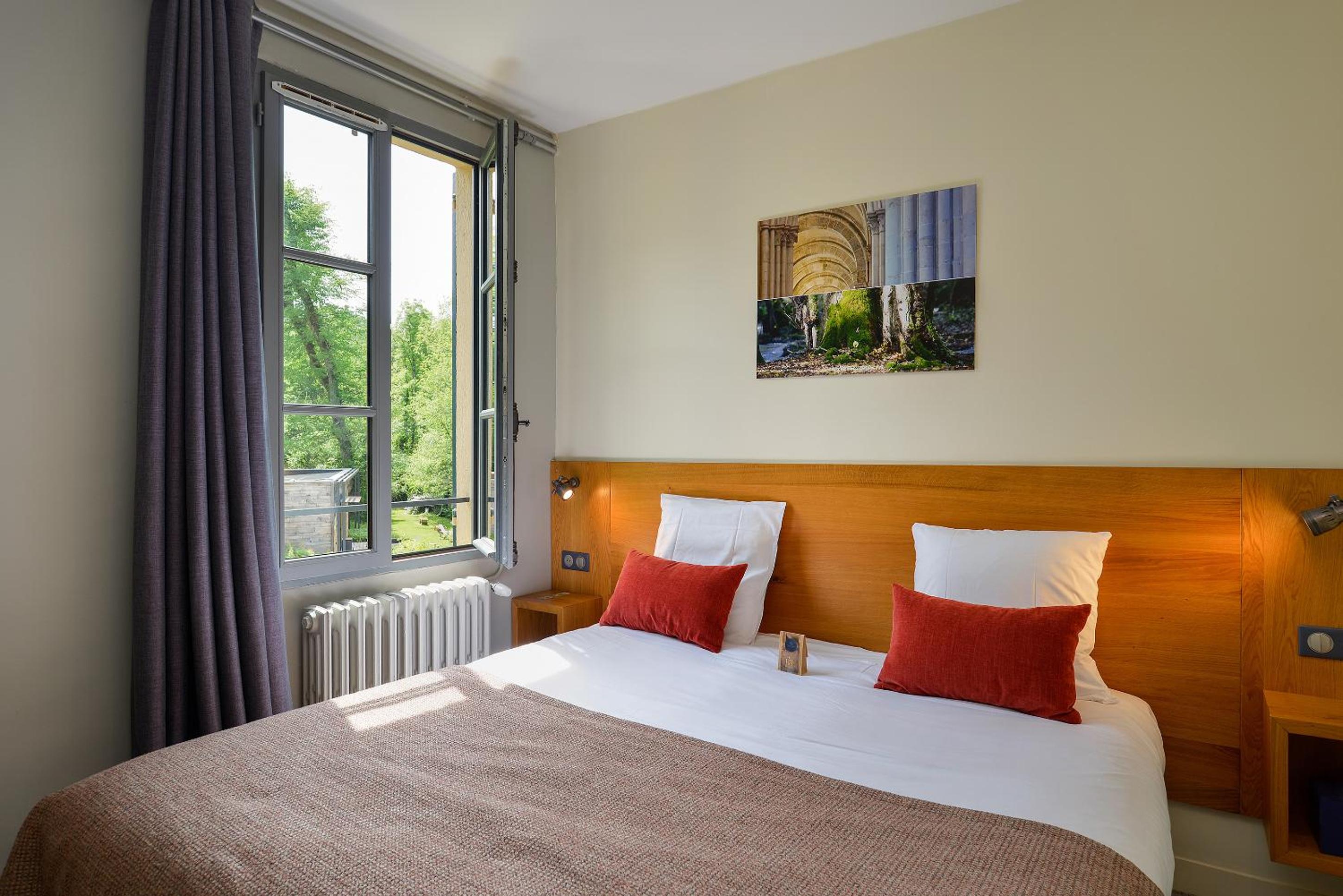 Standard King Room photo 1
