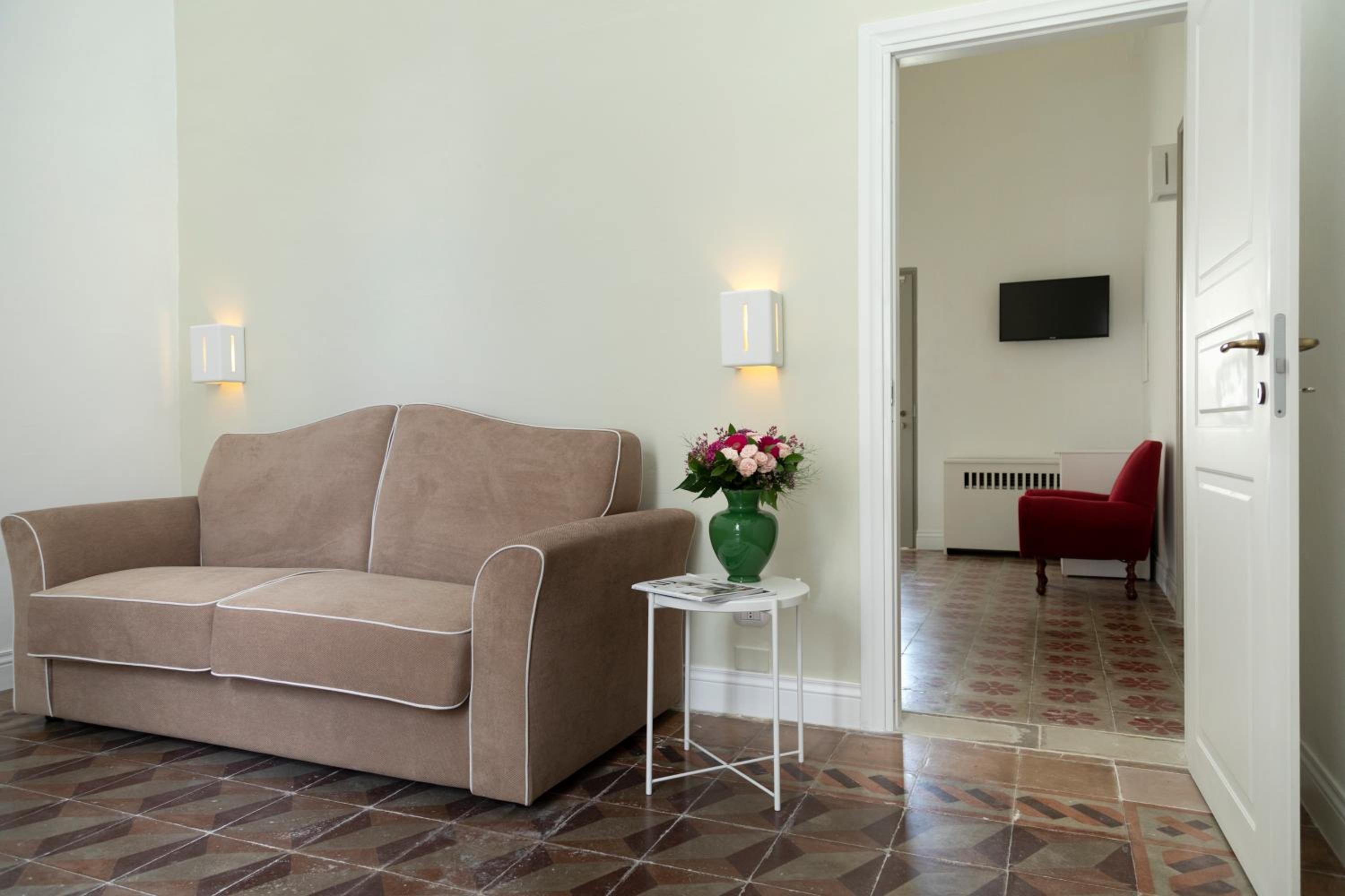 Deluxe Suite photo 2