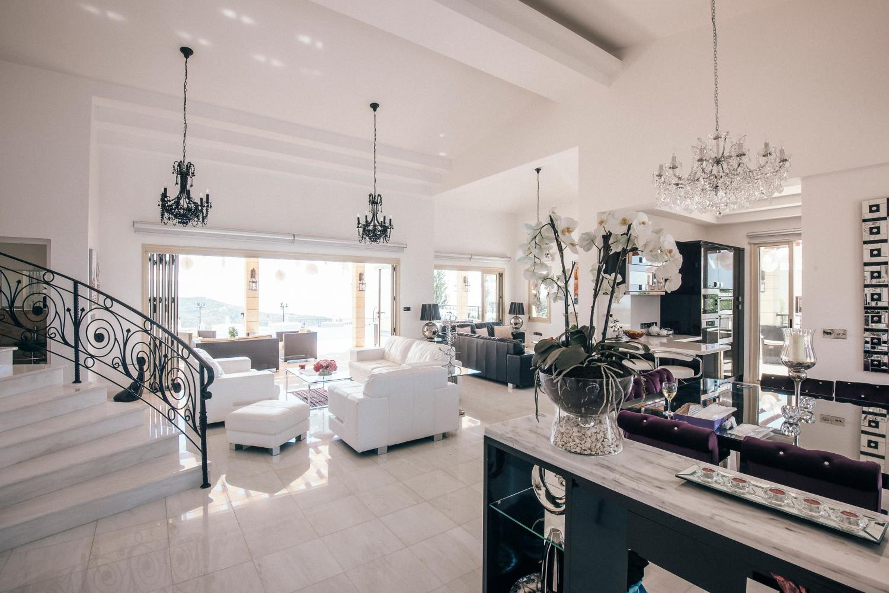 Superior Villa photo 1