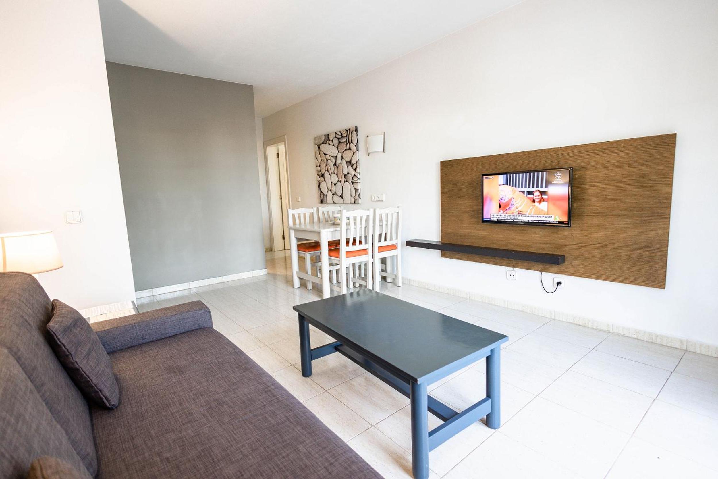Classic one bedroom apartment with Terrace Pool View 2 Adults