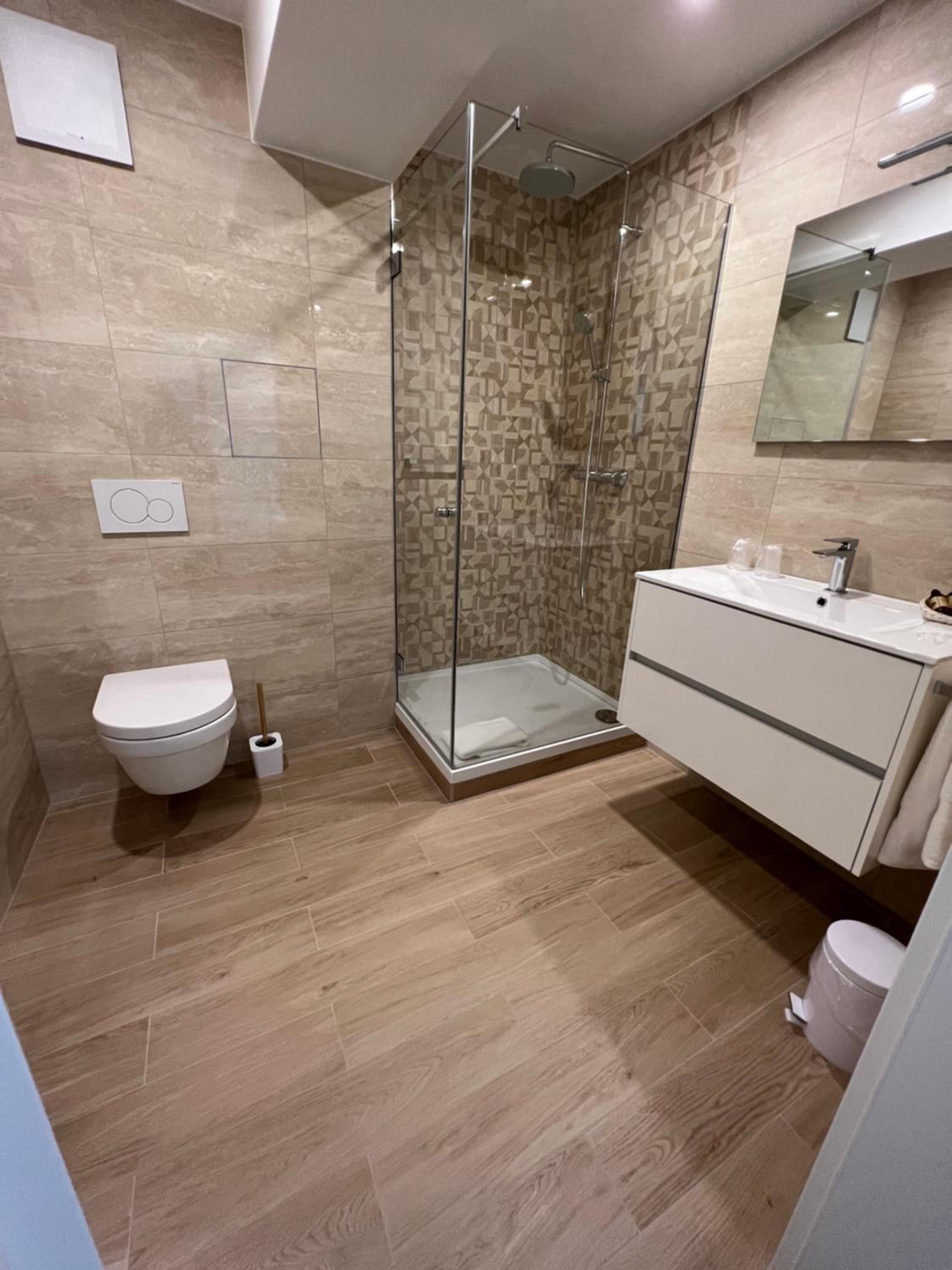Deluxe Double or Twin Room with Balcony photo 3