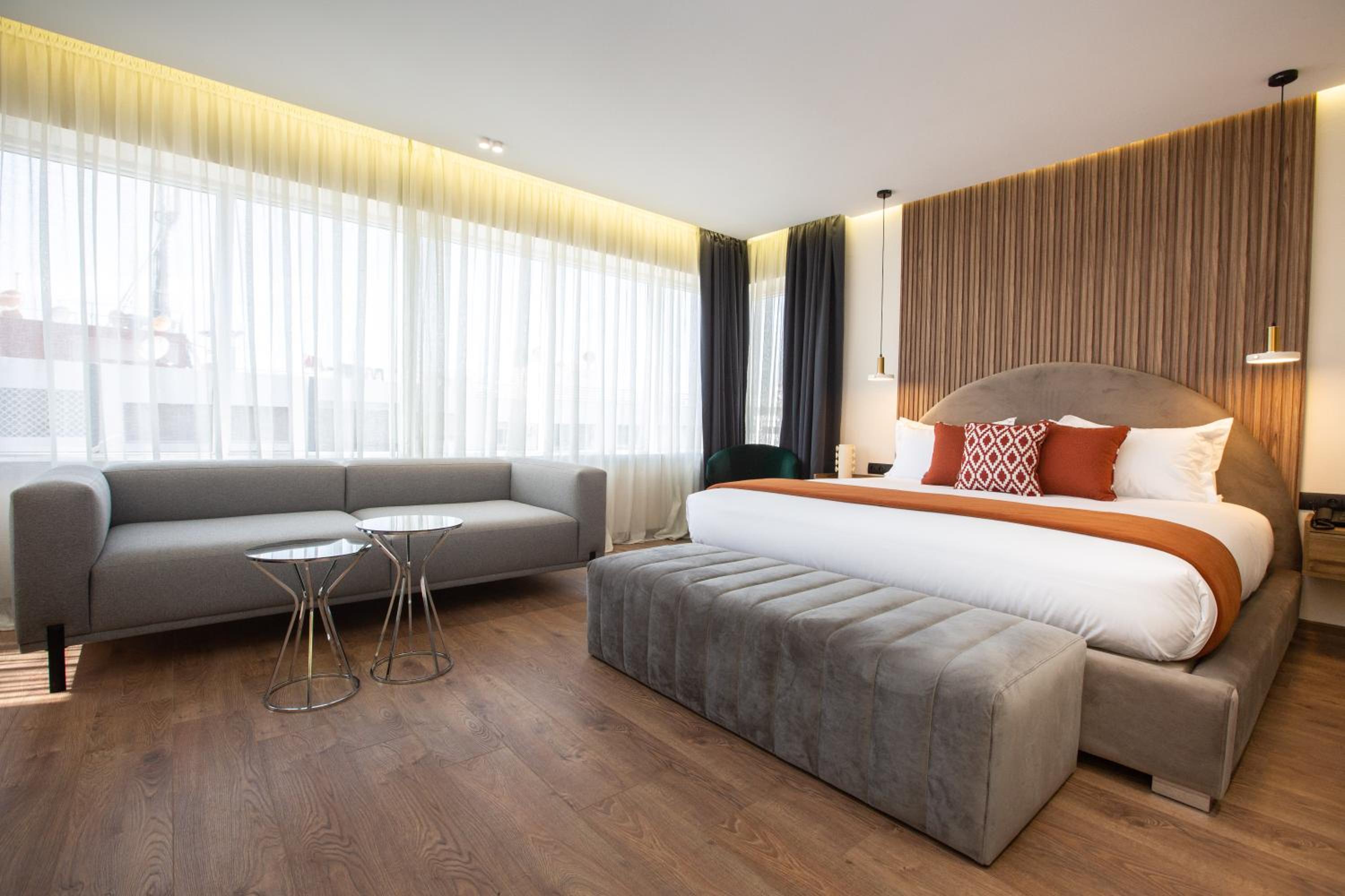 Deluxe Suite - Photo 4