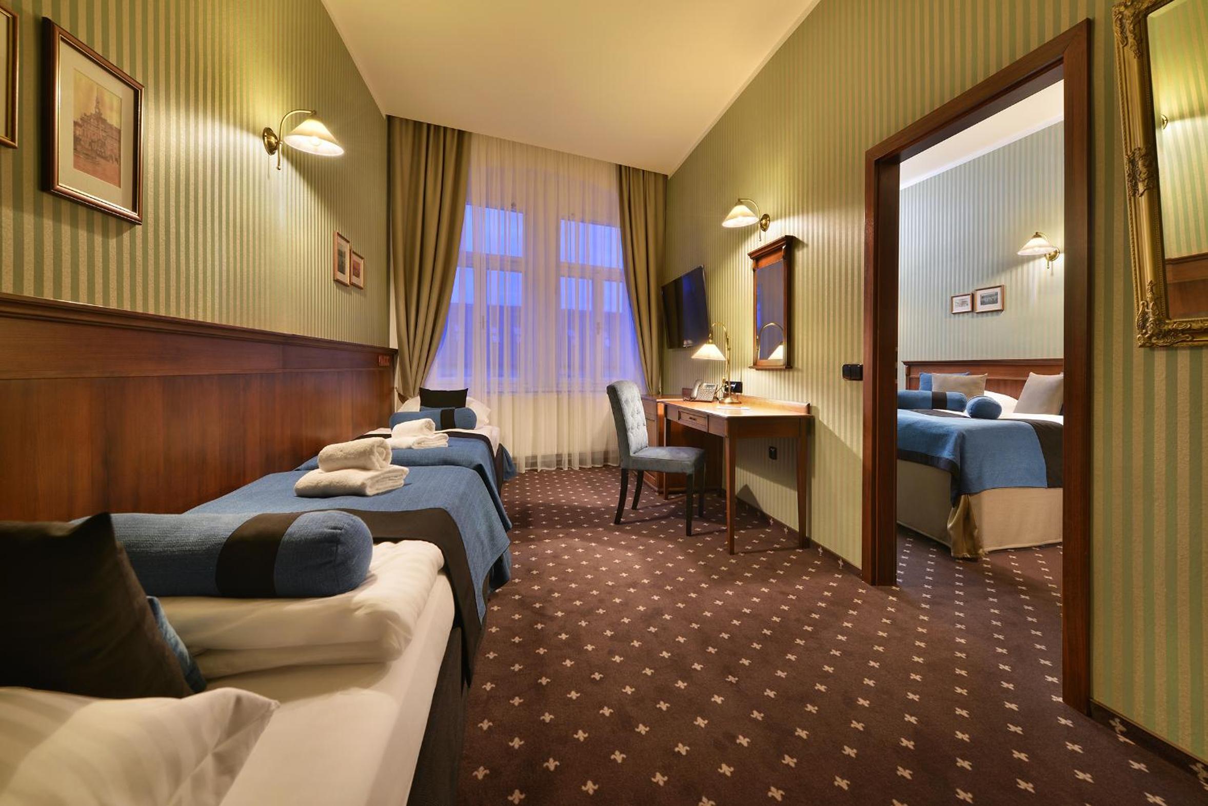 Deluxe Family Suite