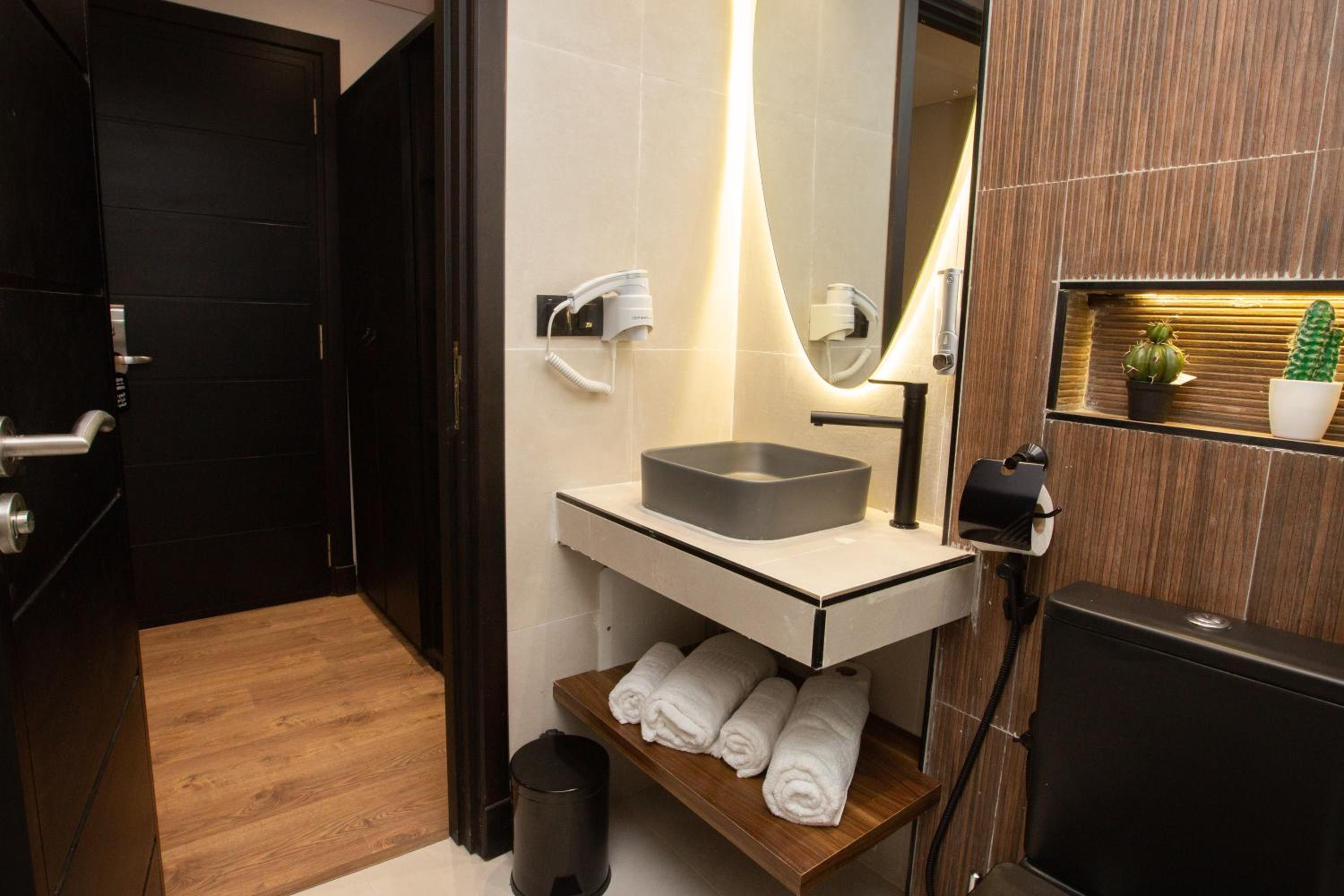 Double Room - Photo 4