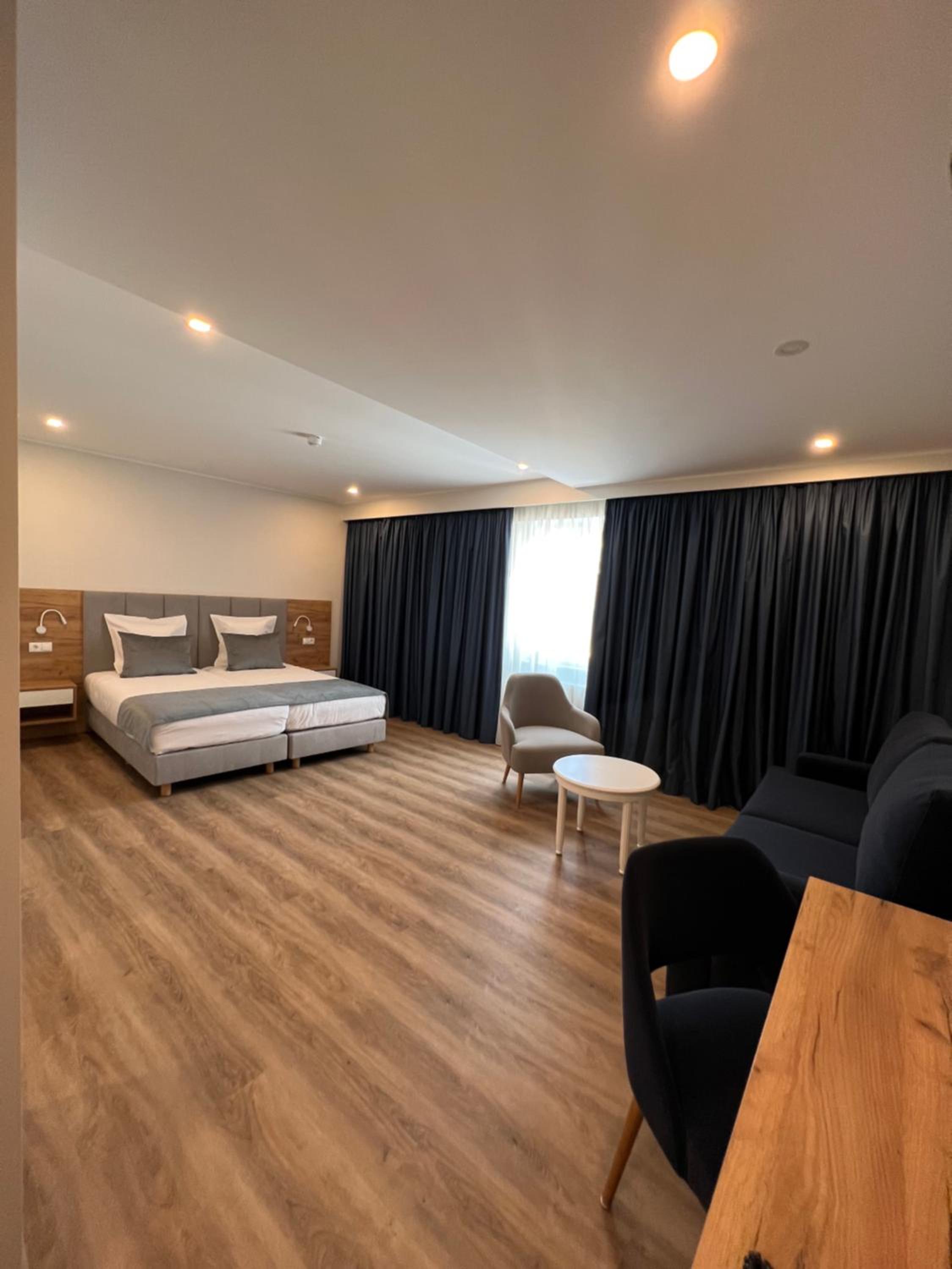 Standard Double or Twin Room photo 3
