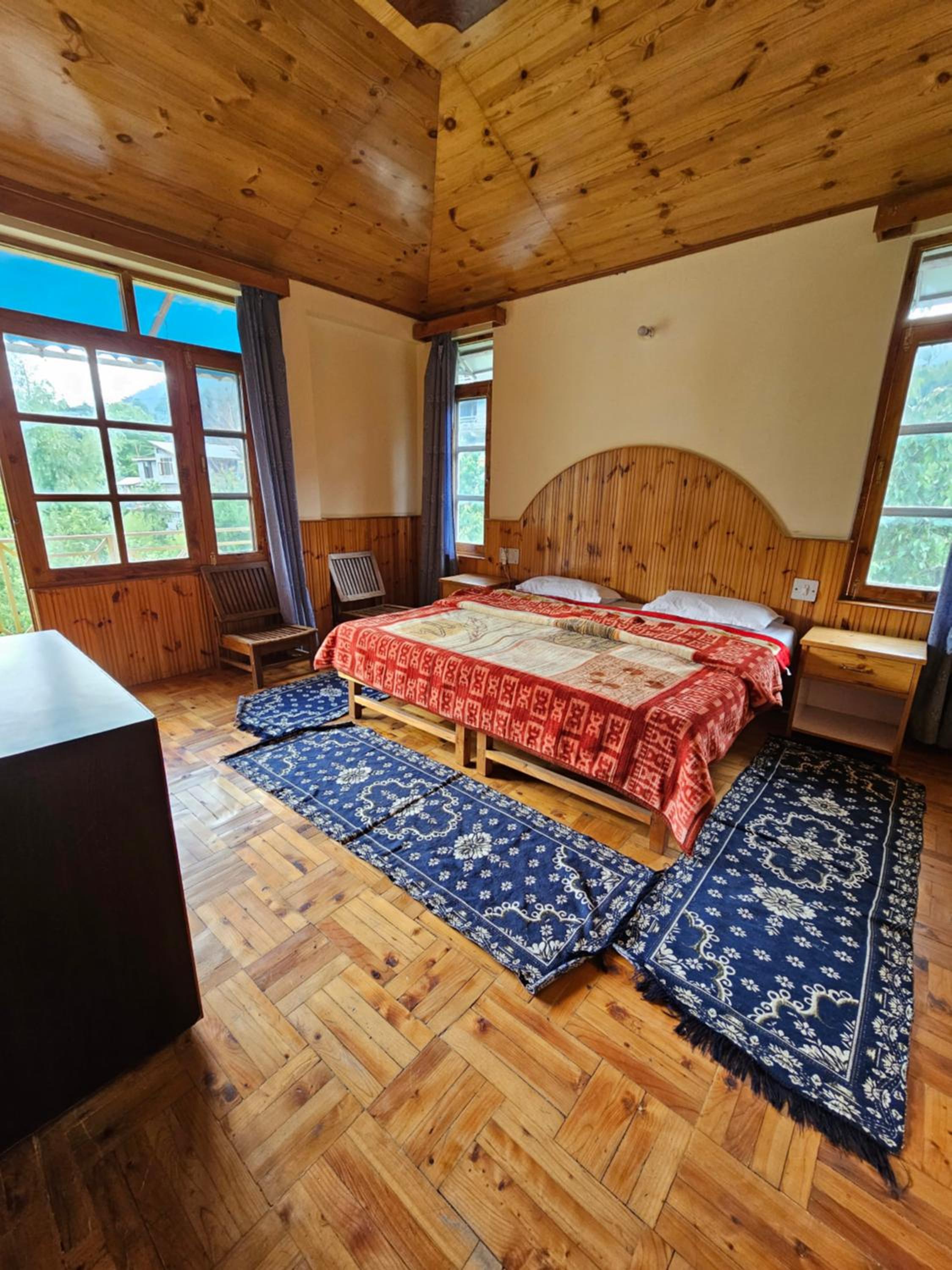 Two-Bedroom Suite - Photo 6