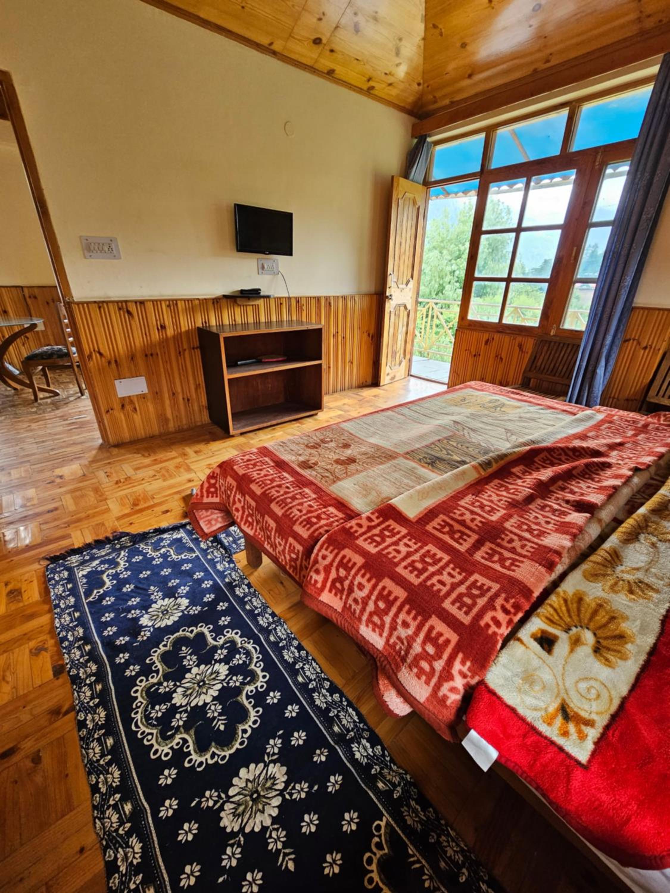 Two-Bedroom Suite - Photo 21