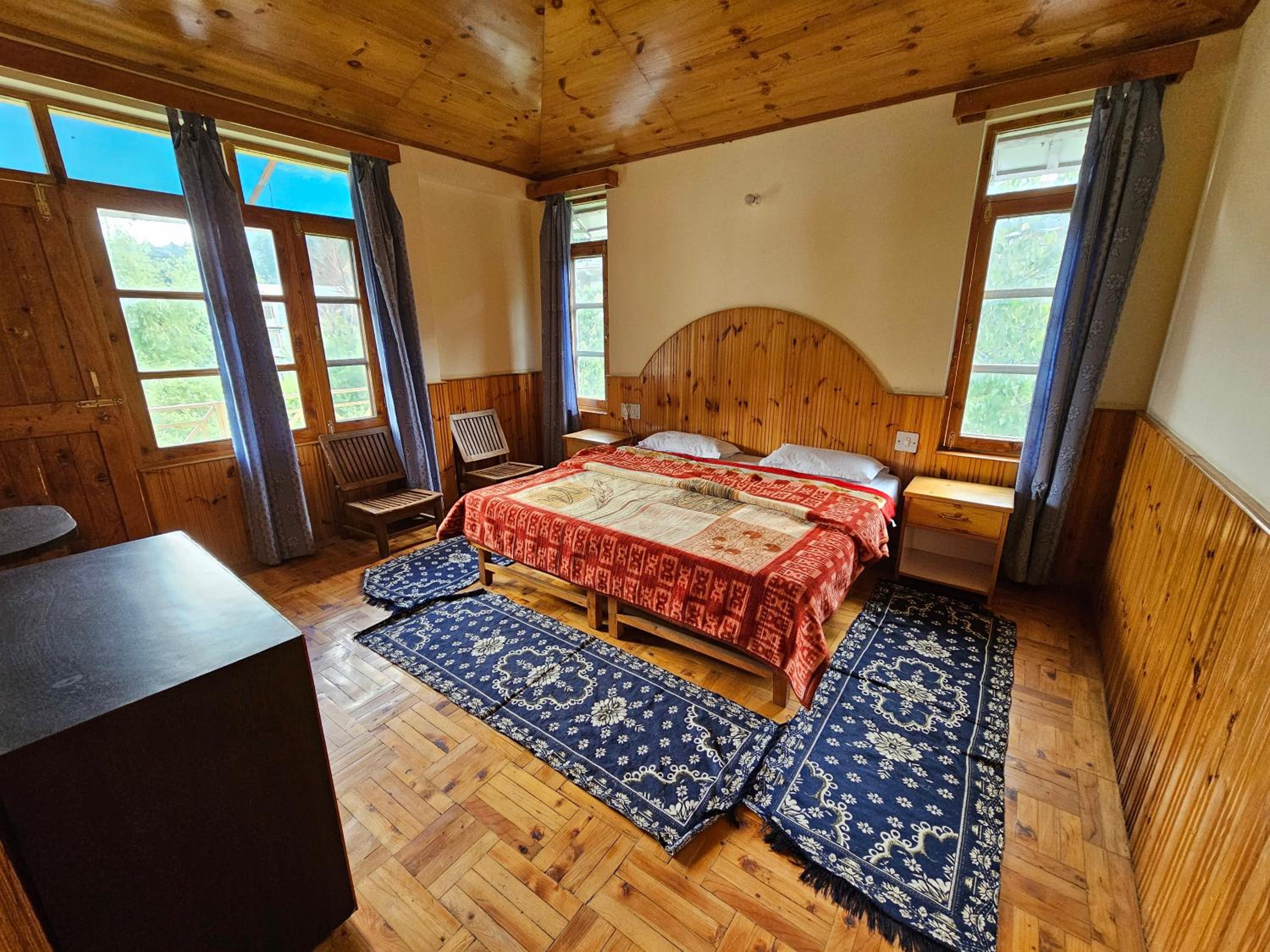 Two-Bedroom Suite - Photo 16