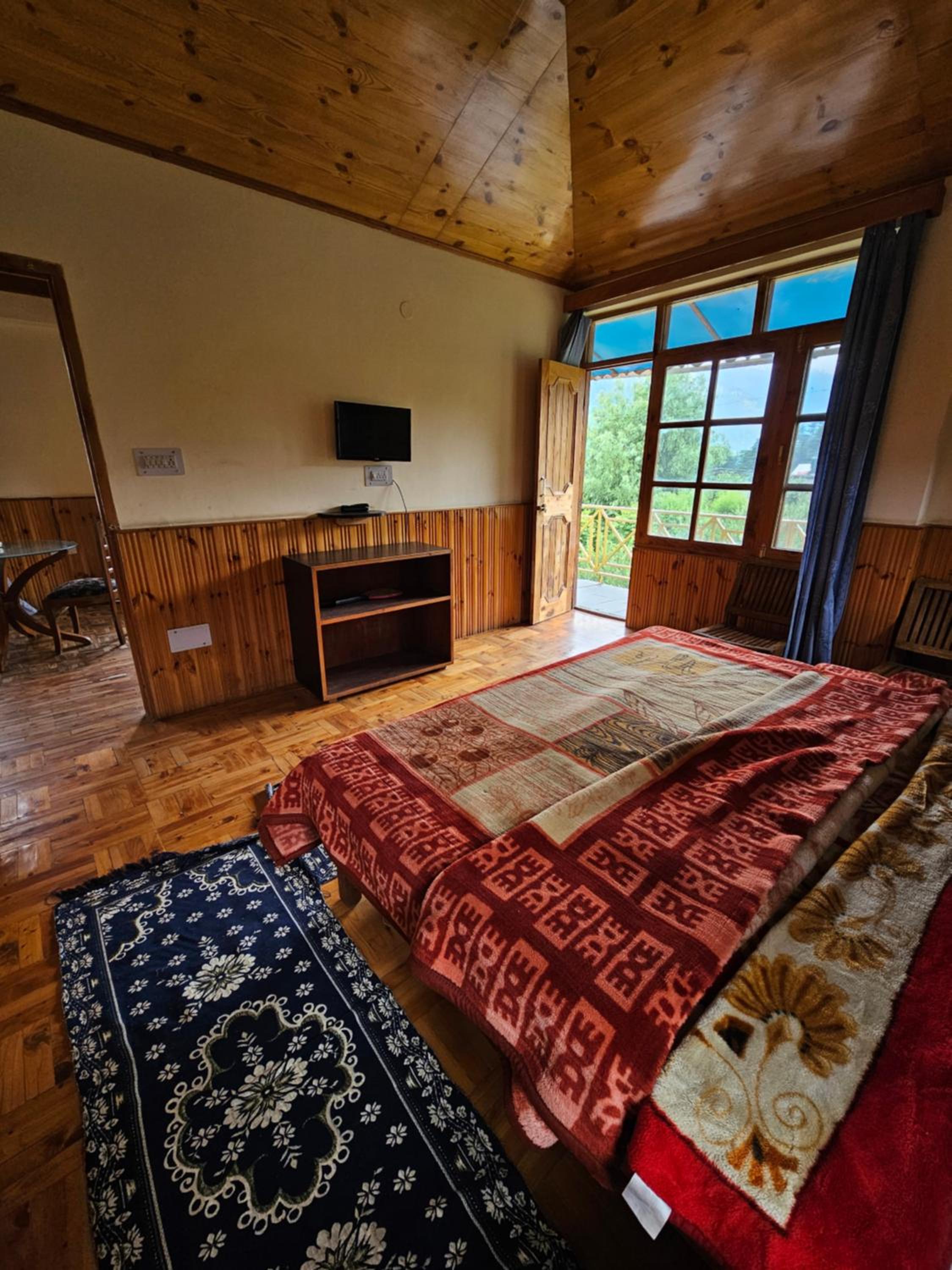 Two-Bedroom Suite - Photo 15