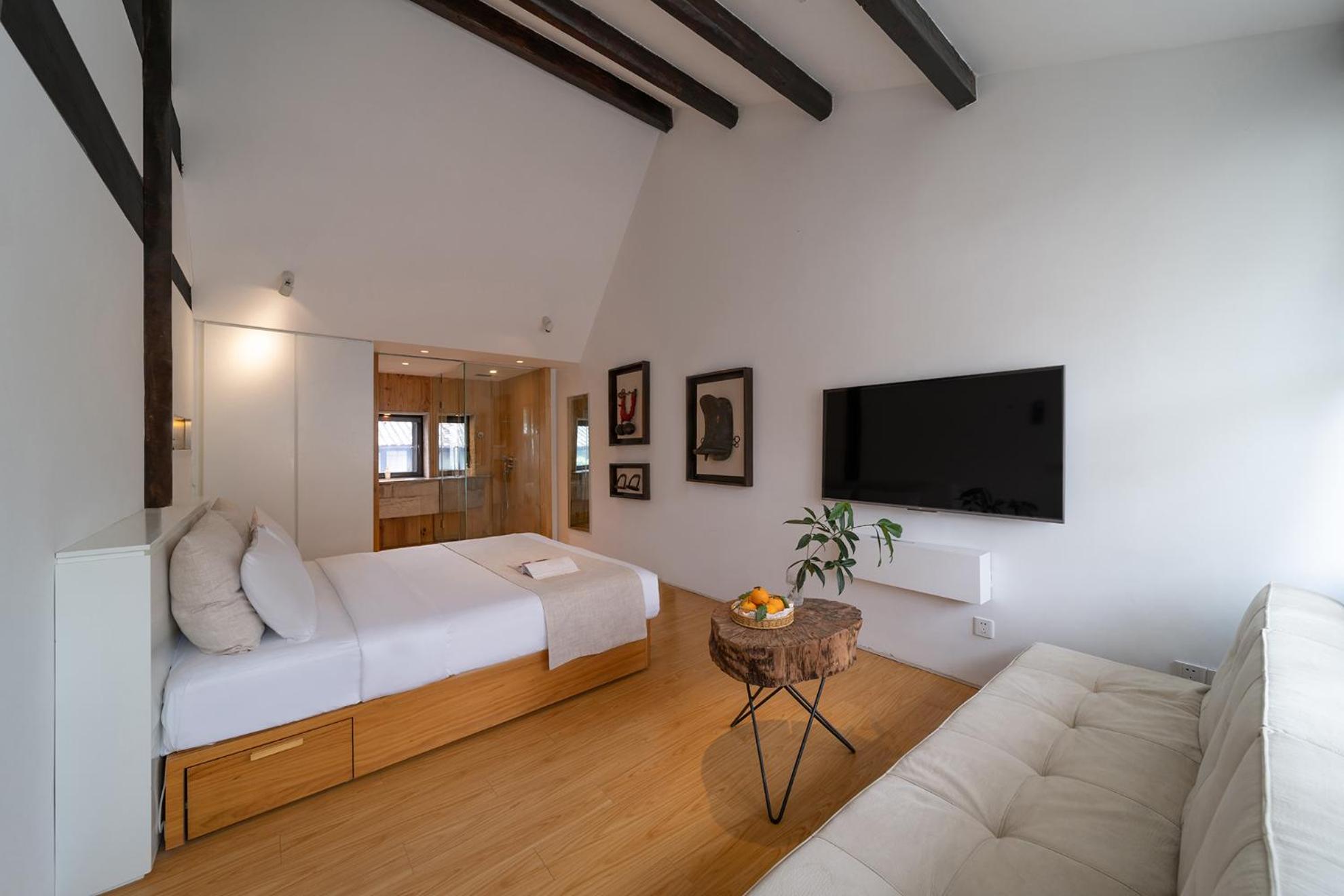 Garden Yard Deluxe Room