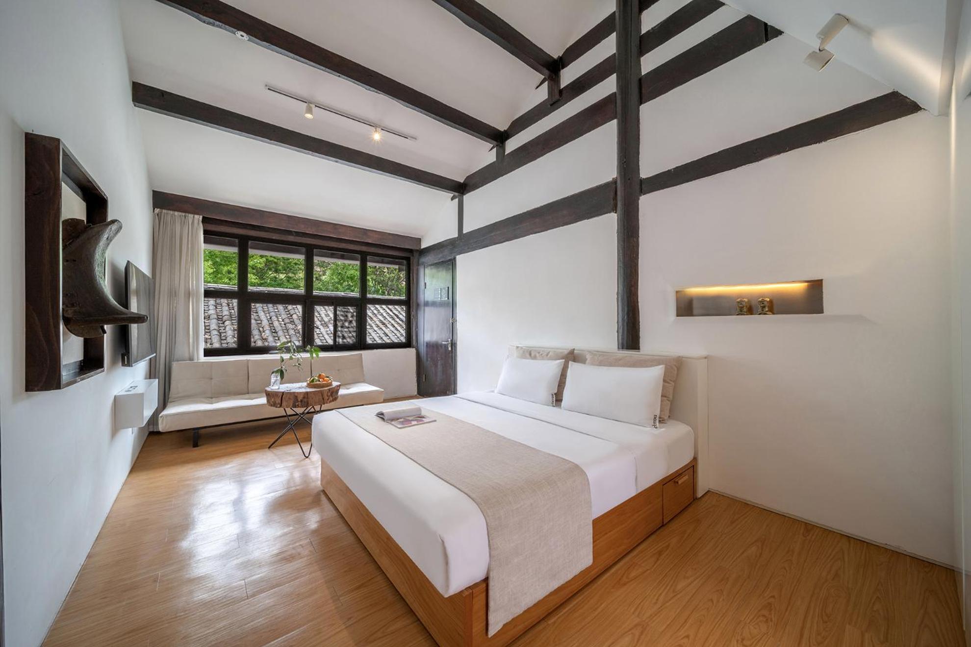 Garden Yard Deluxe Room photo 3