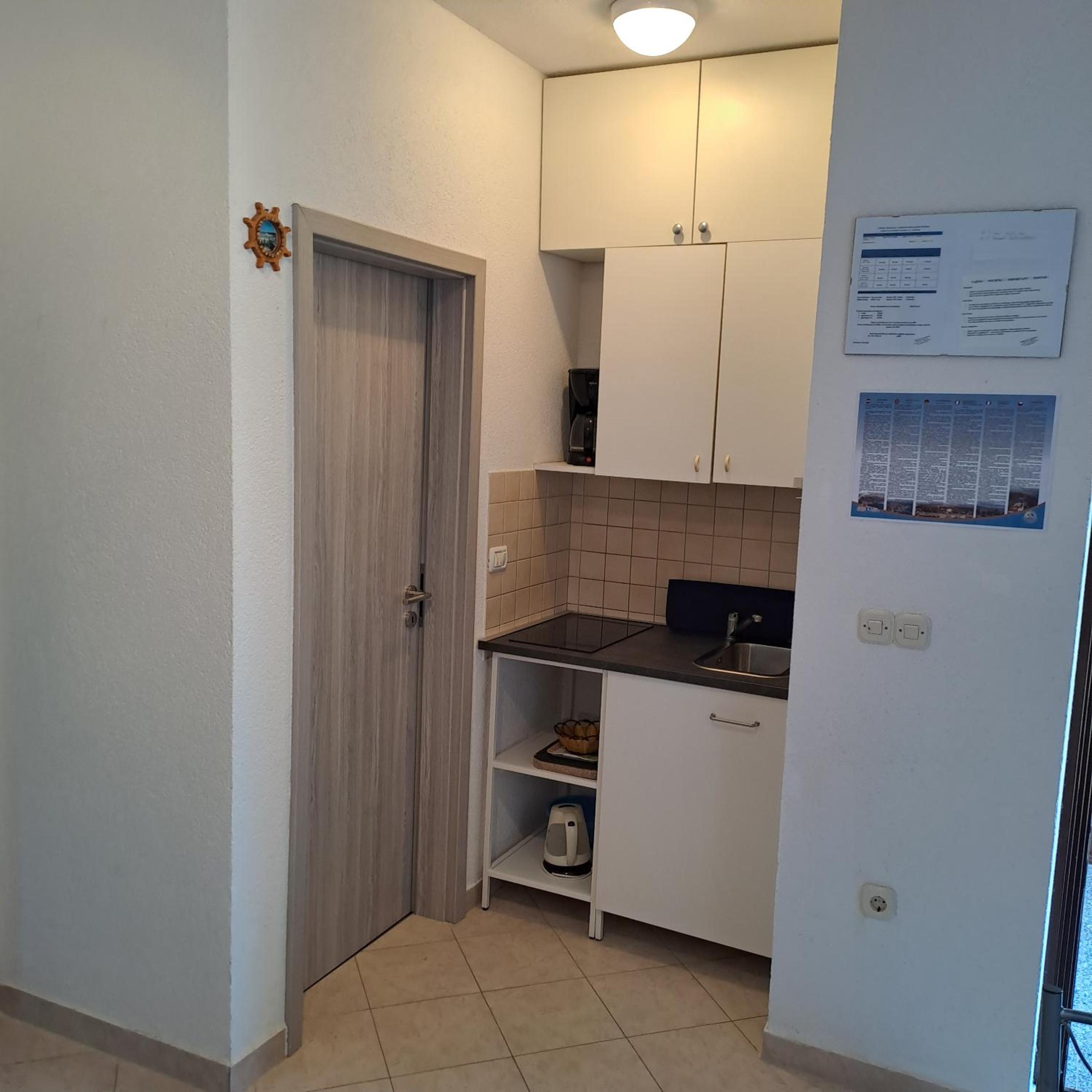 Apartment with Terrace - Photo 38