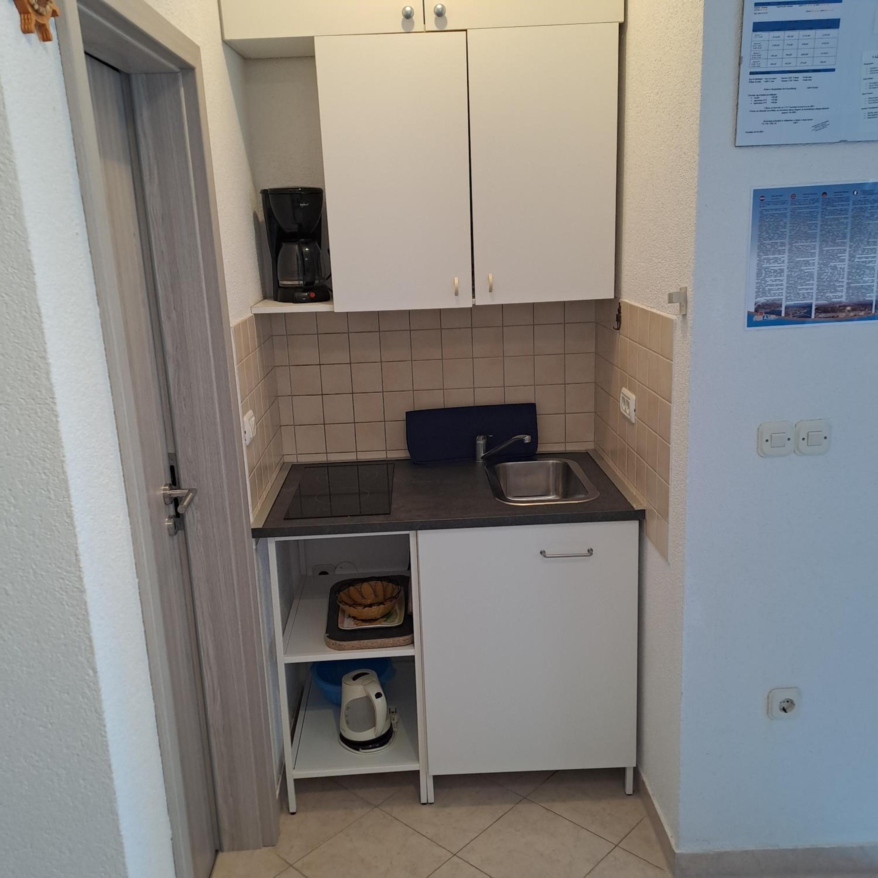Apartment with Terrace - Photo 37