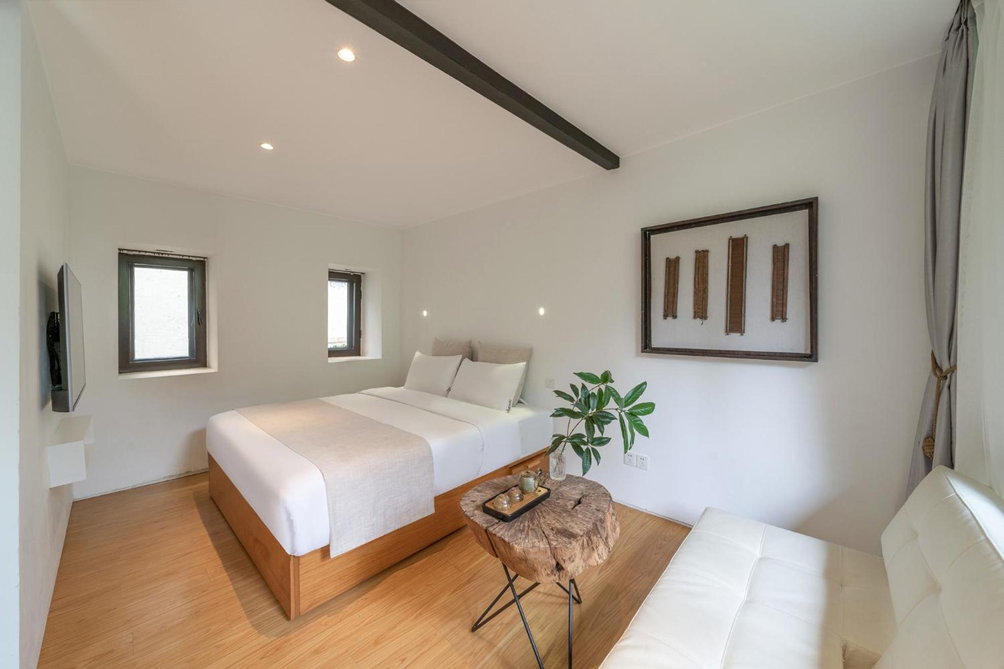 Farm Yard Deluxe Double Room