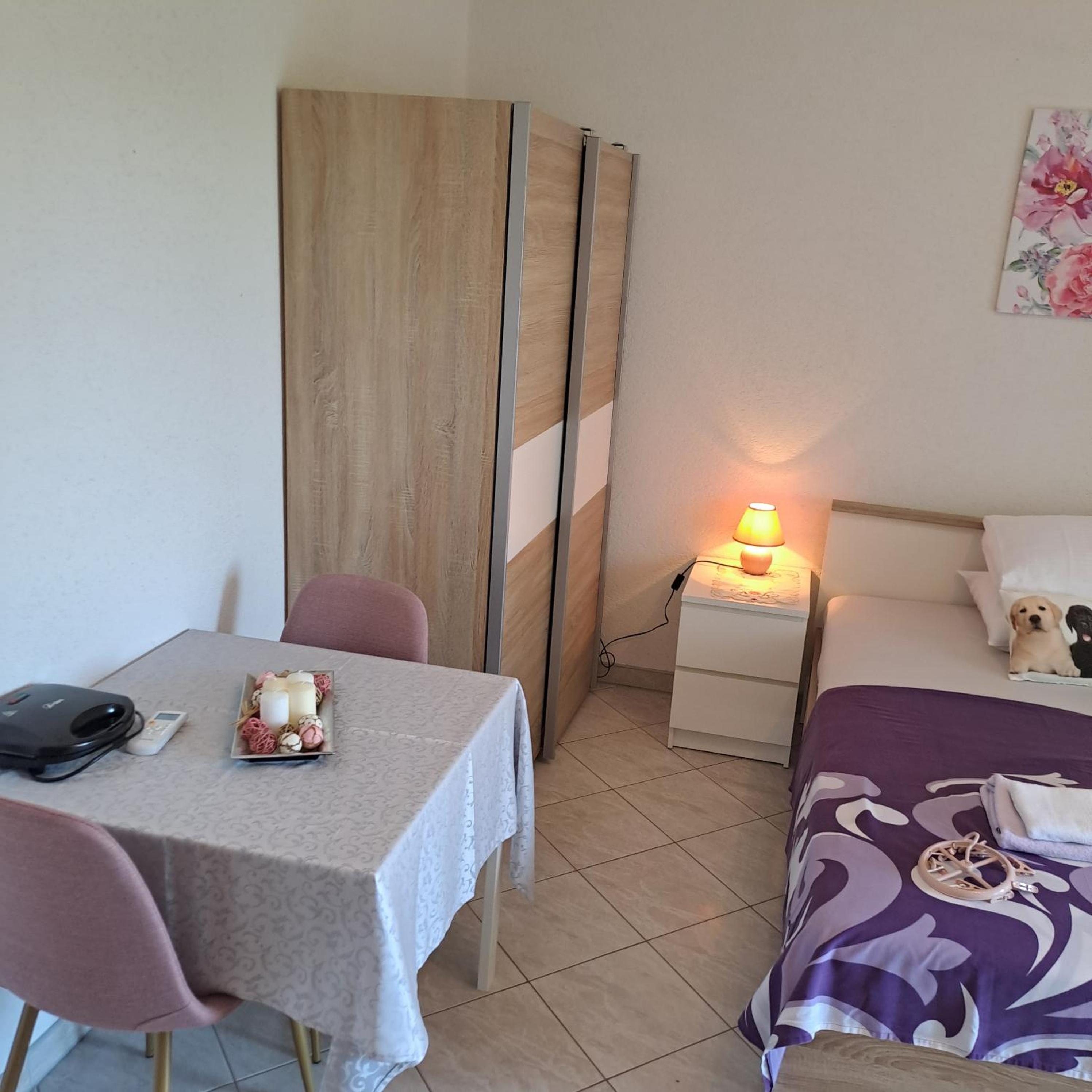 Studio with Balcony - Photo 29
