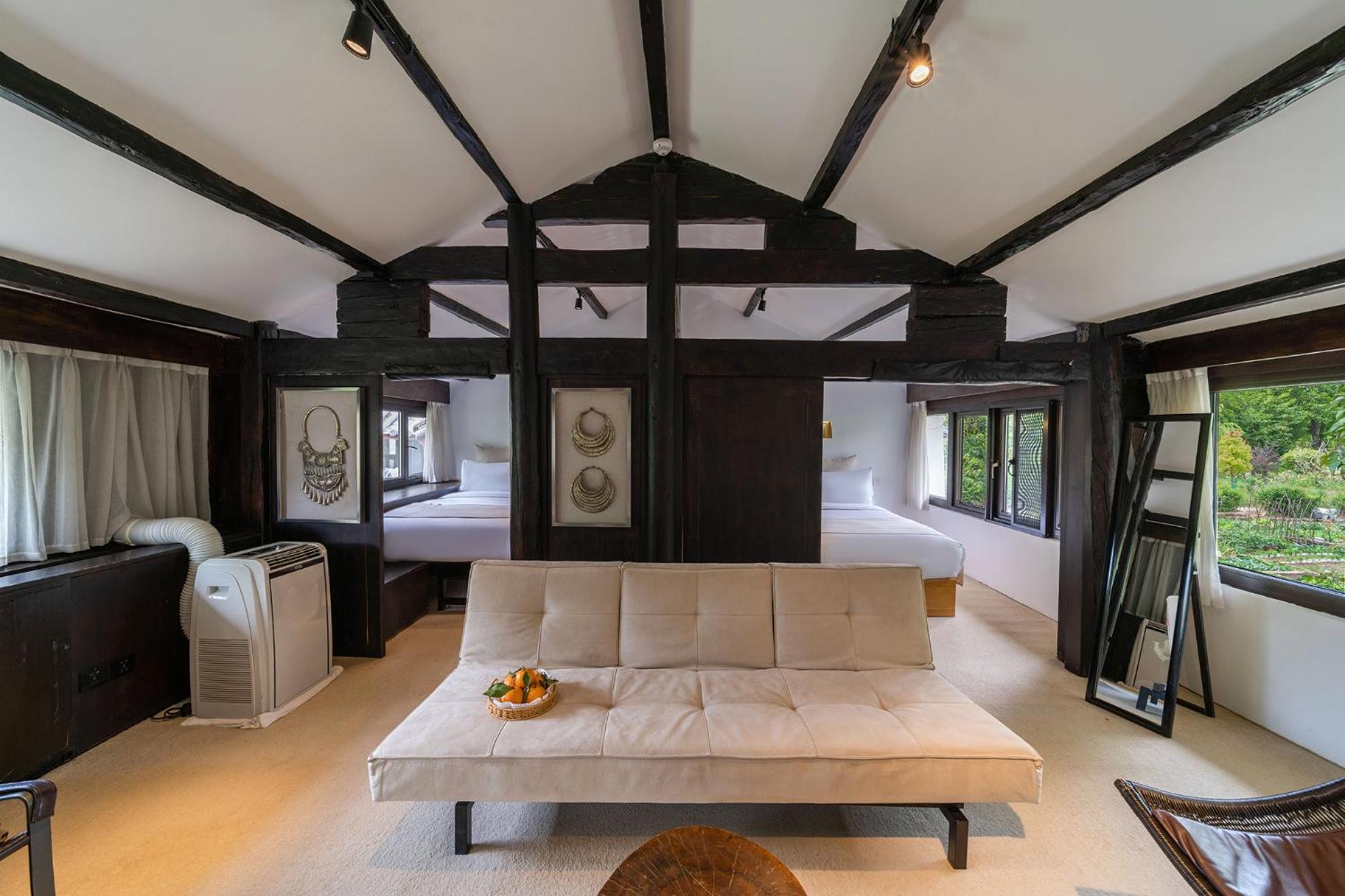 Farm Yard Large(Family) Suite