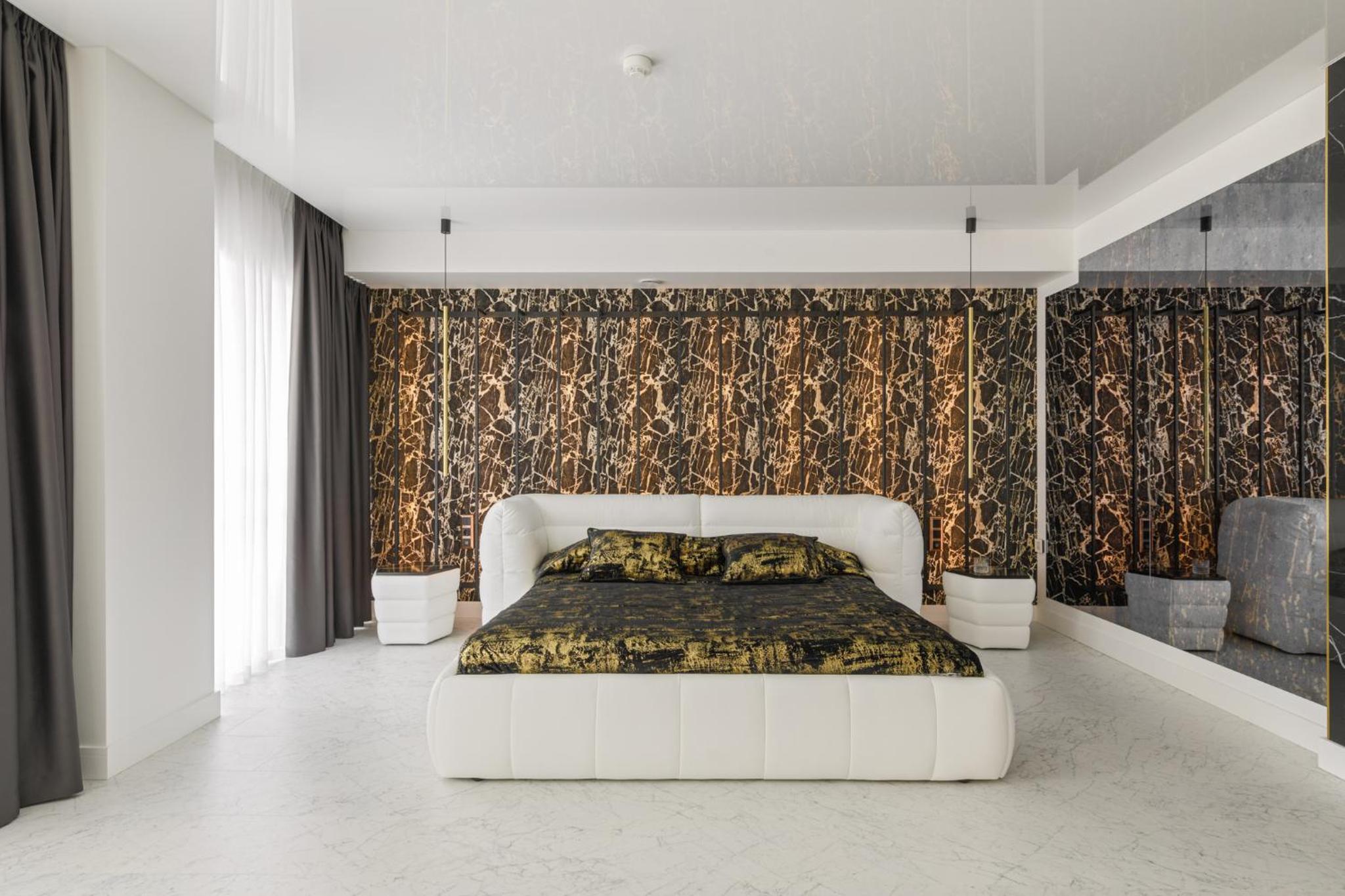 One-Bedroom Apartment - Photo 4