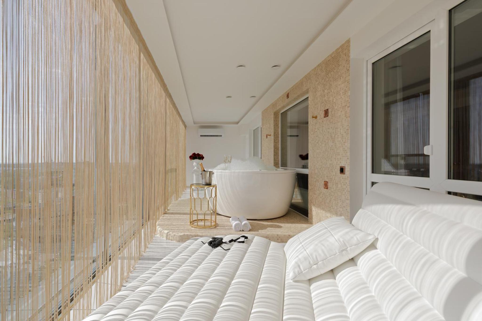 One-Bedroom Apartment - Photo 27