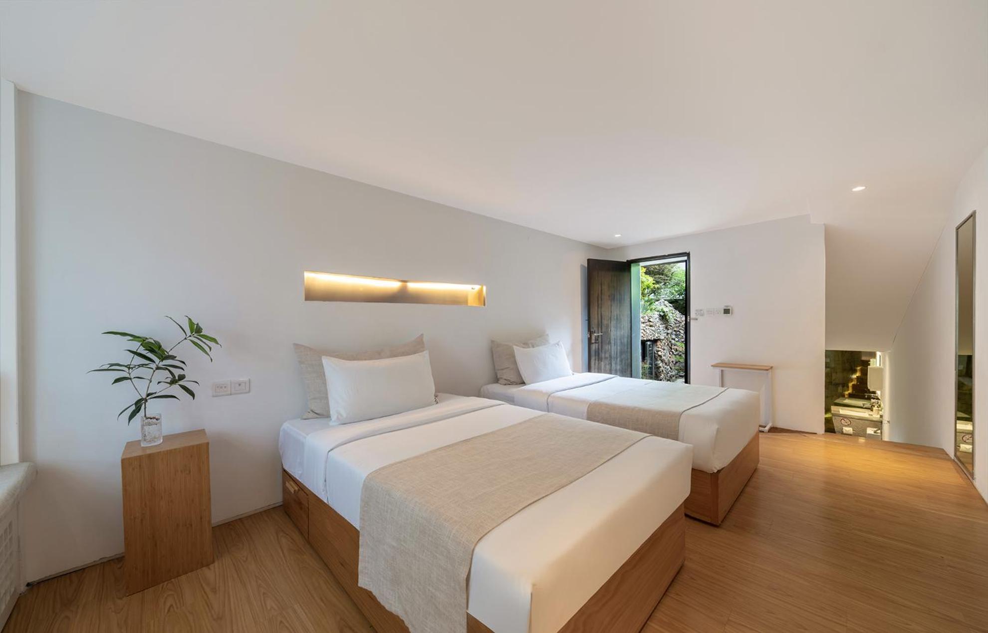 Farm Yard Twin Room