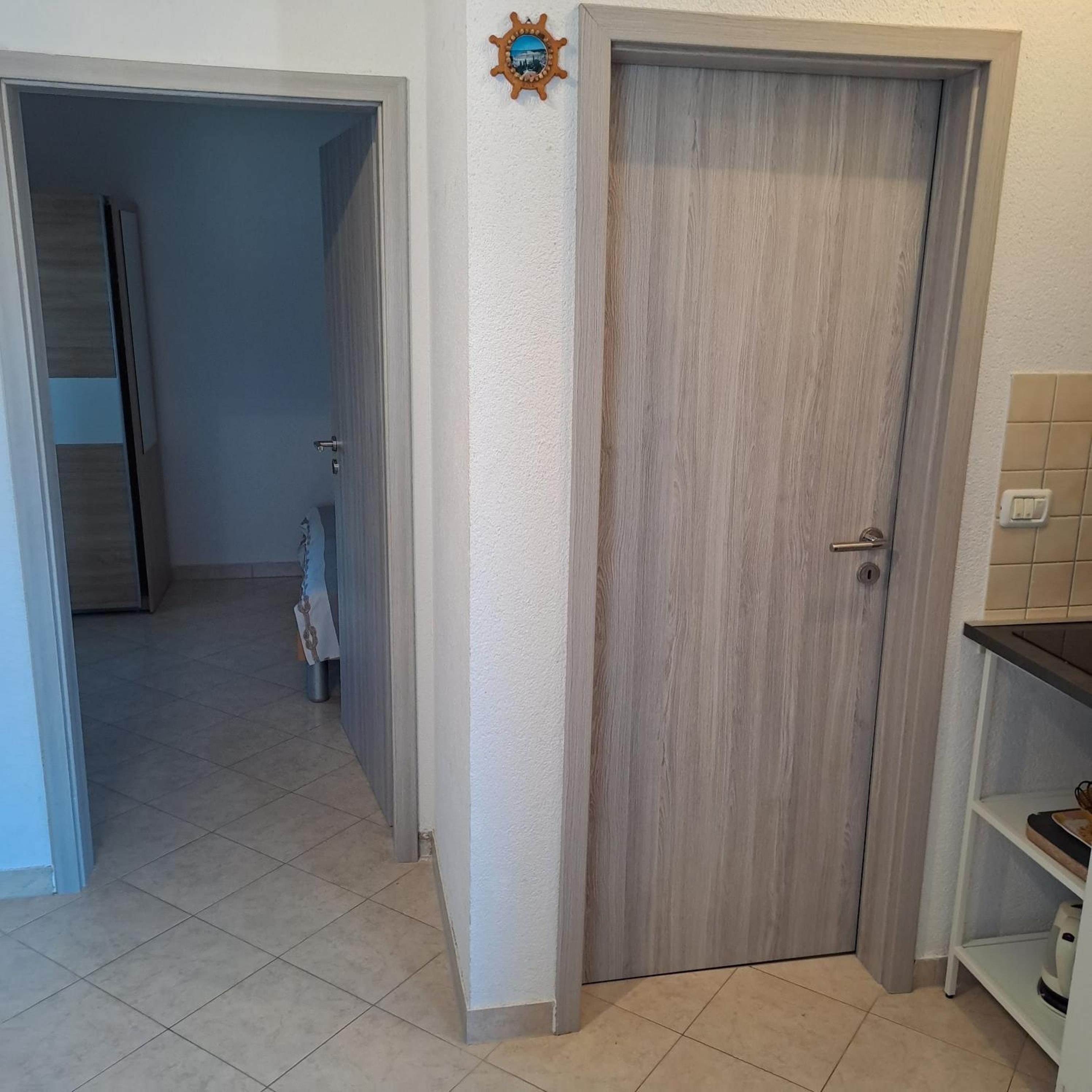 Apartment with Terrace - Photo 13