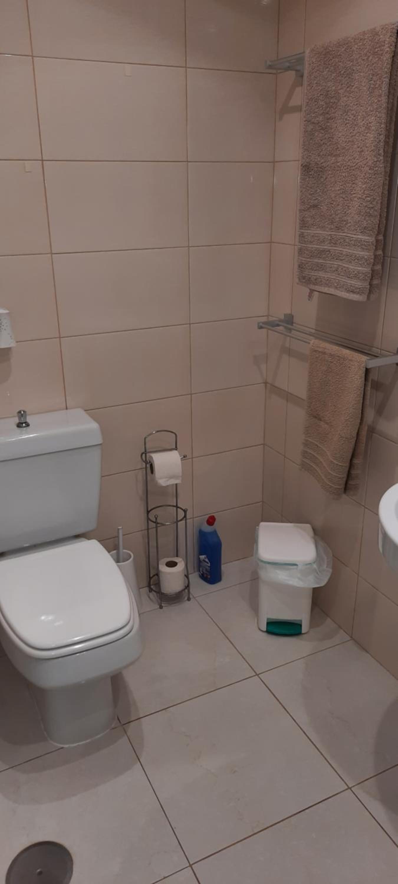 One-Bedroom Apartment photo 3
