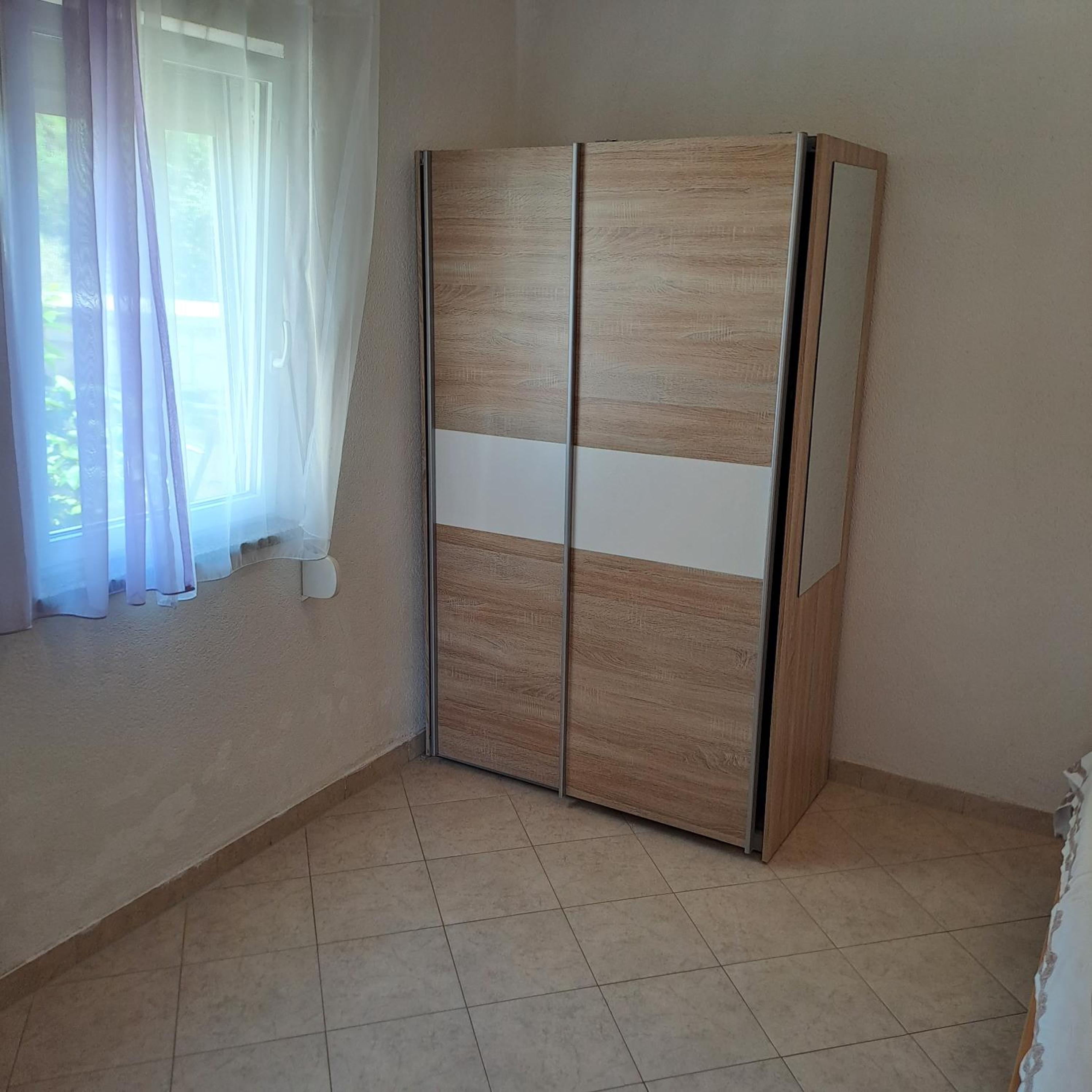 Apartment with Terrace - Photo 17