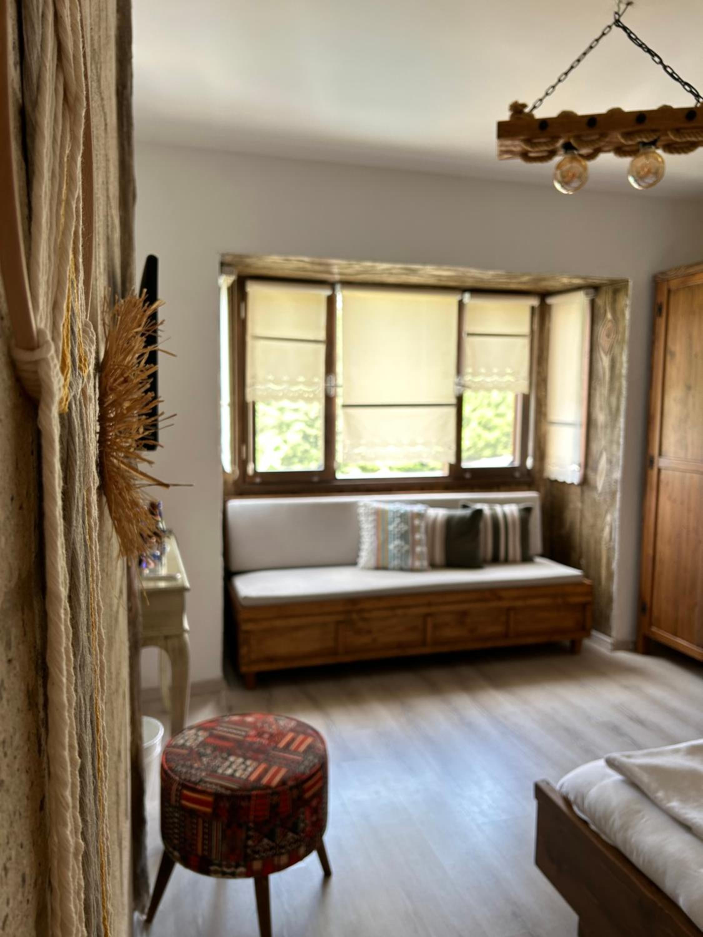 Deluxe Room - Photo 8