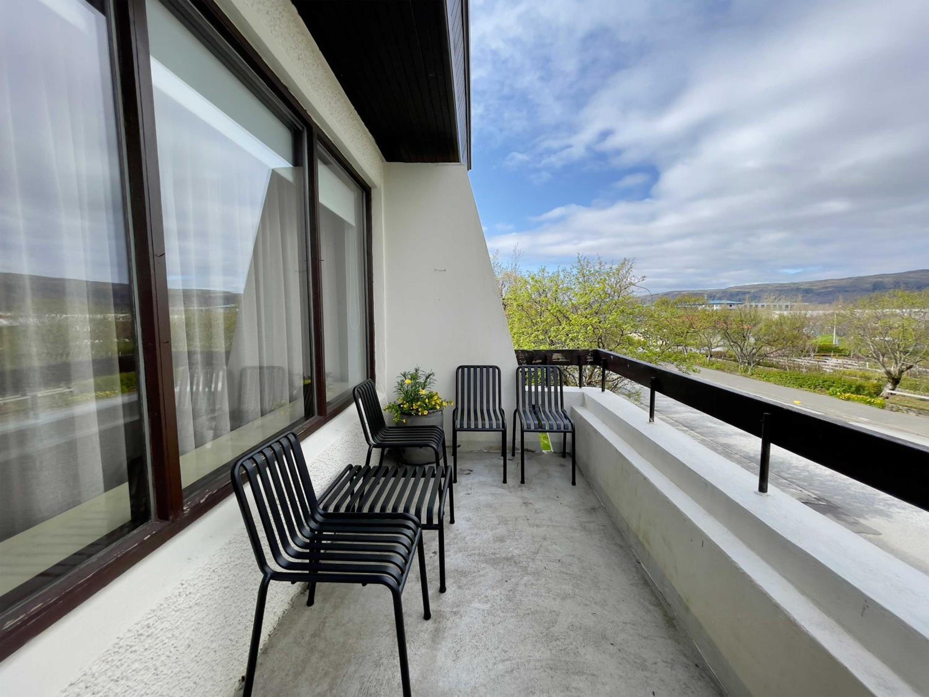 Two-Bedroom Apartment - Photo 16