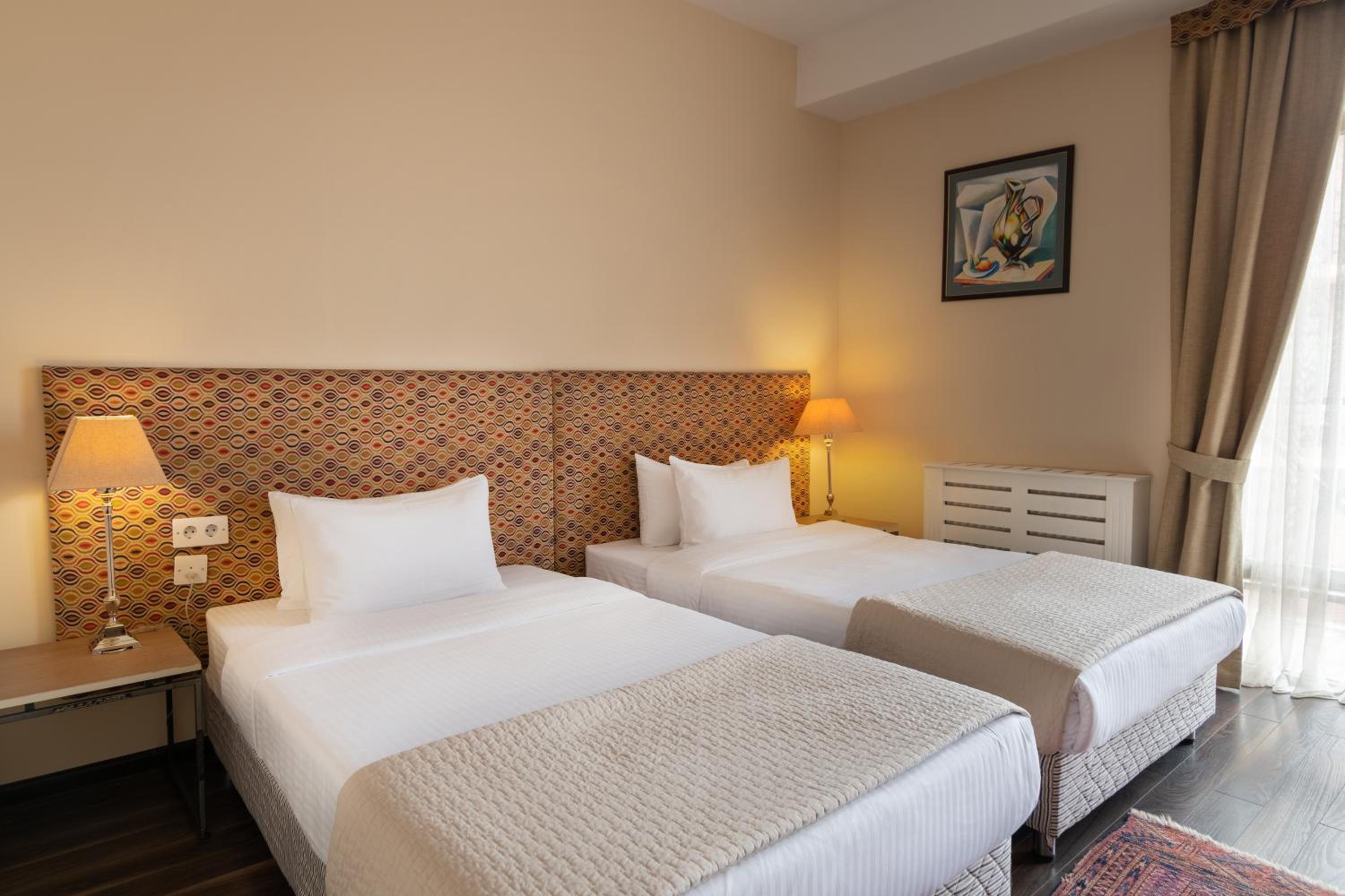 Standard Twin Room - Photo 1