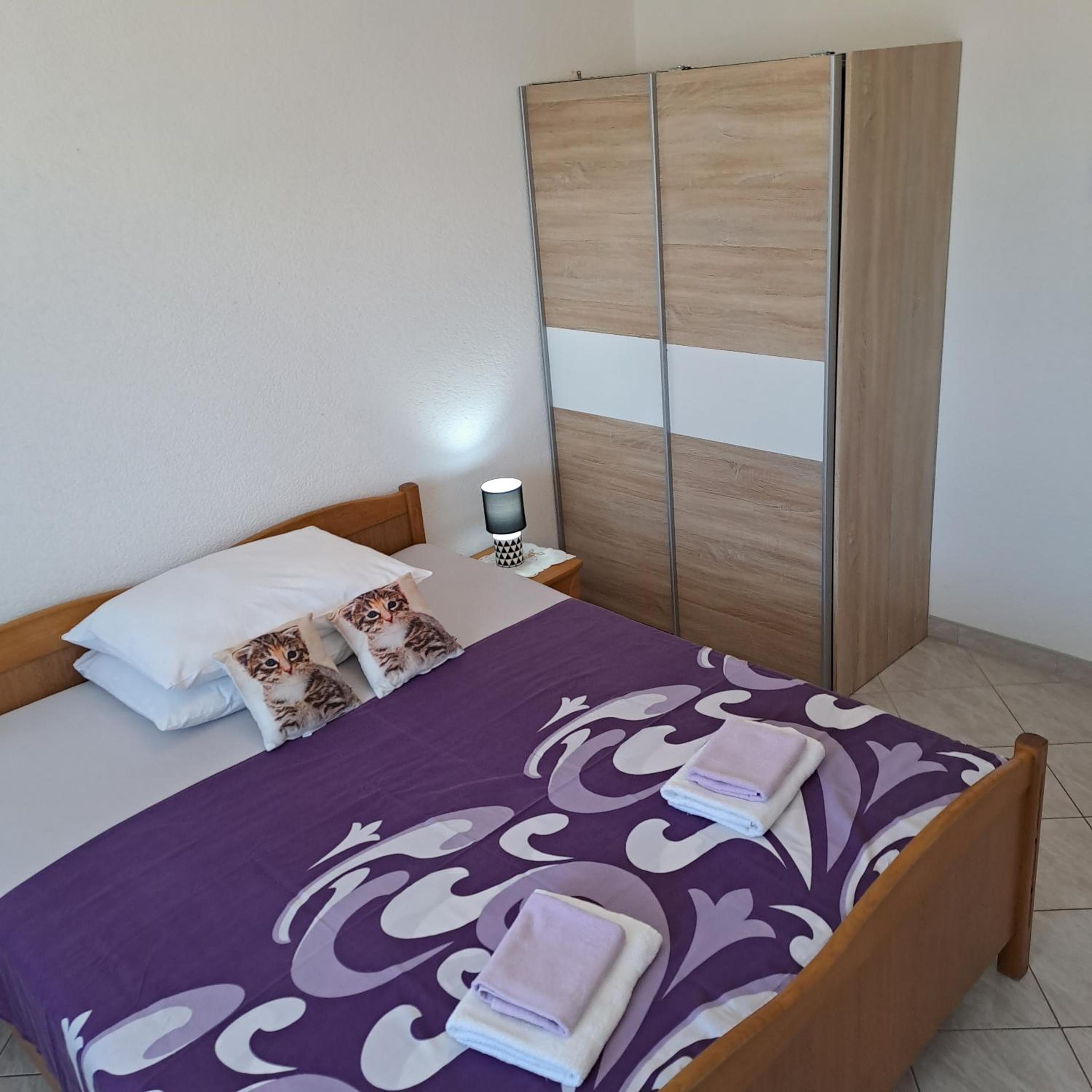Double Room - Photo 13