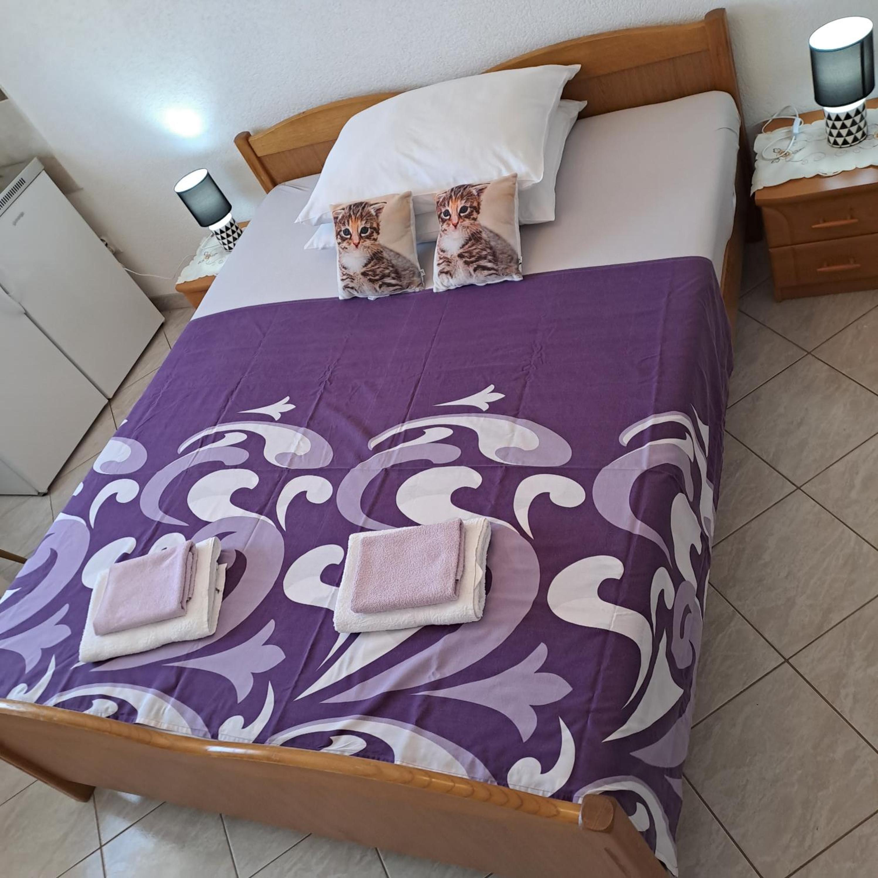 Double Room - Photo 25