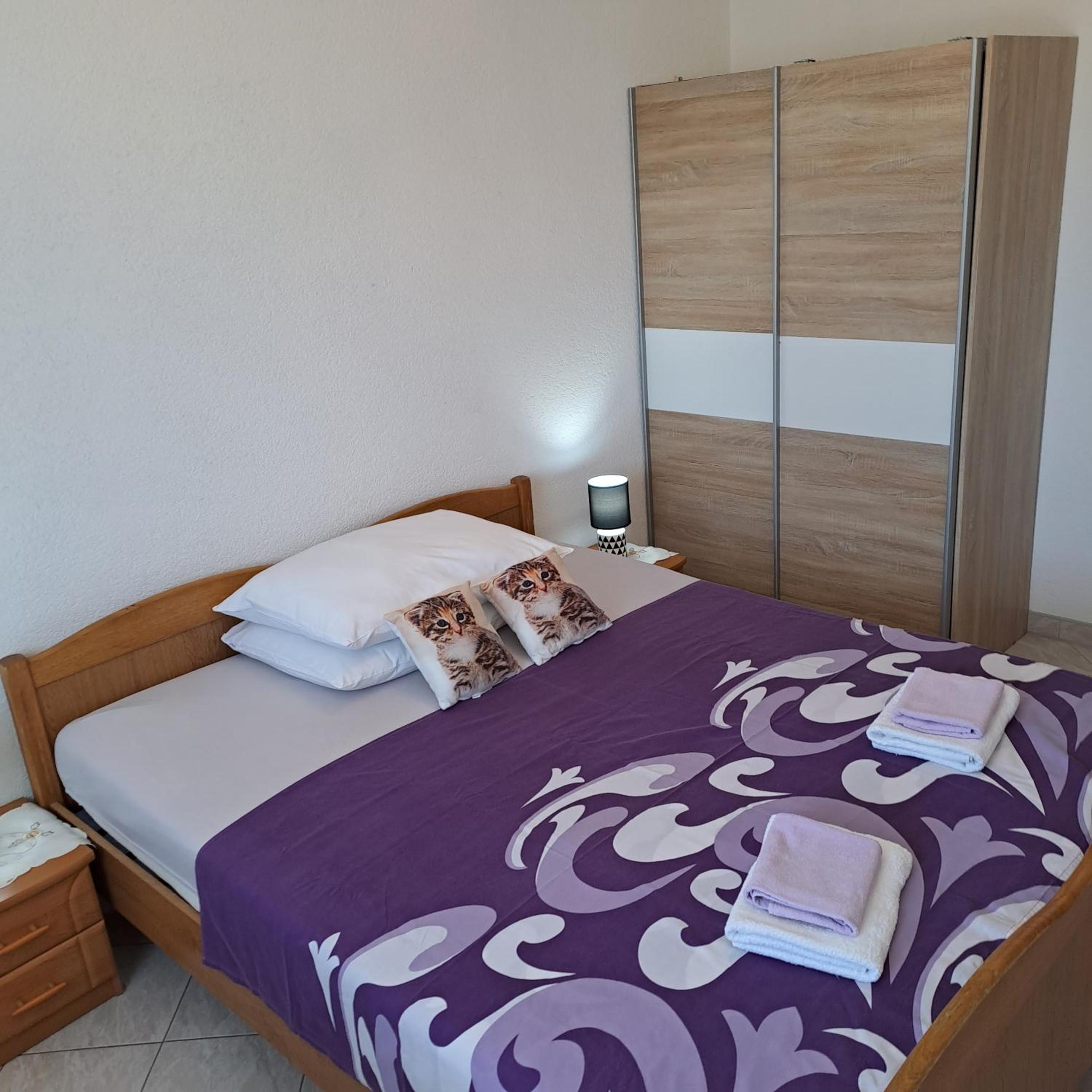 Double Room - Photo 9