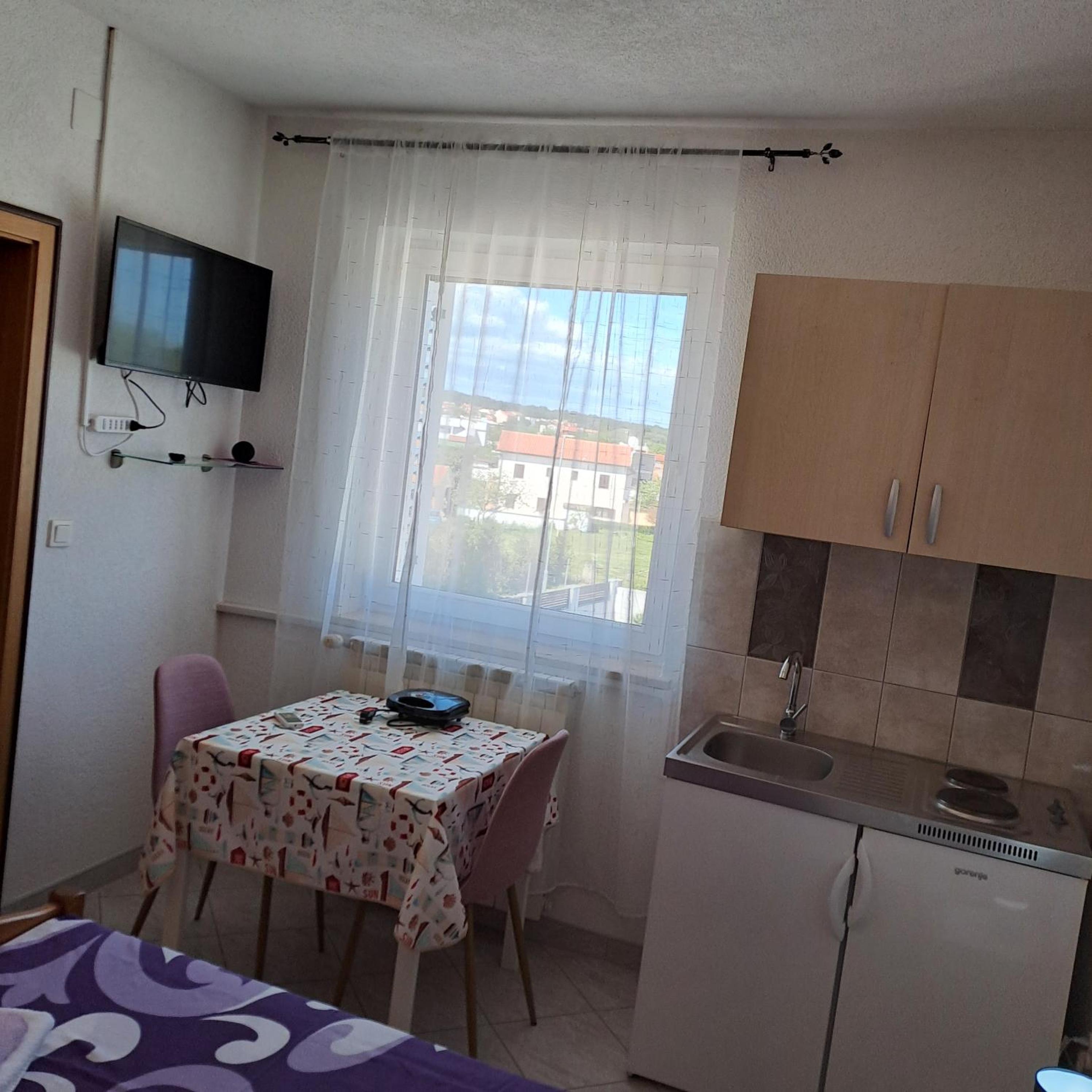 Double Room - Photo 28