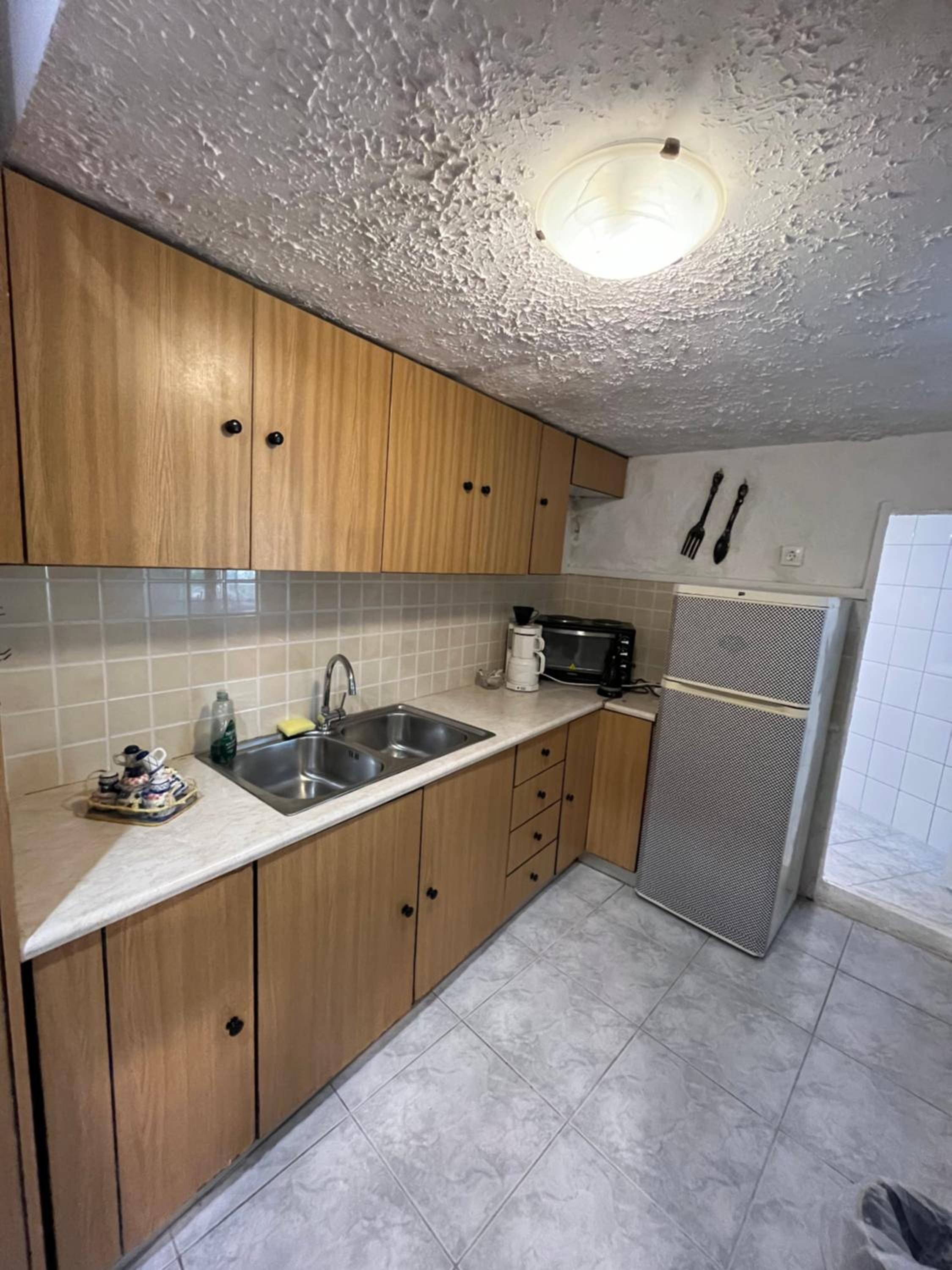 Studio Apartment - Photo 8